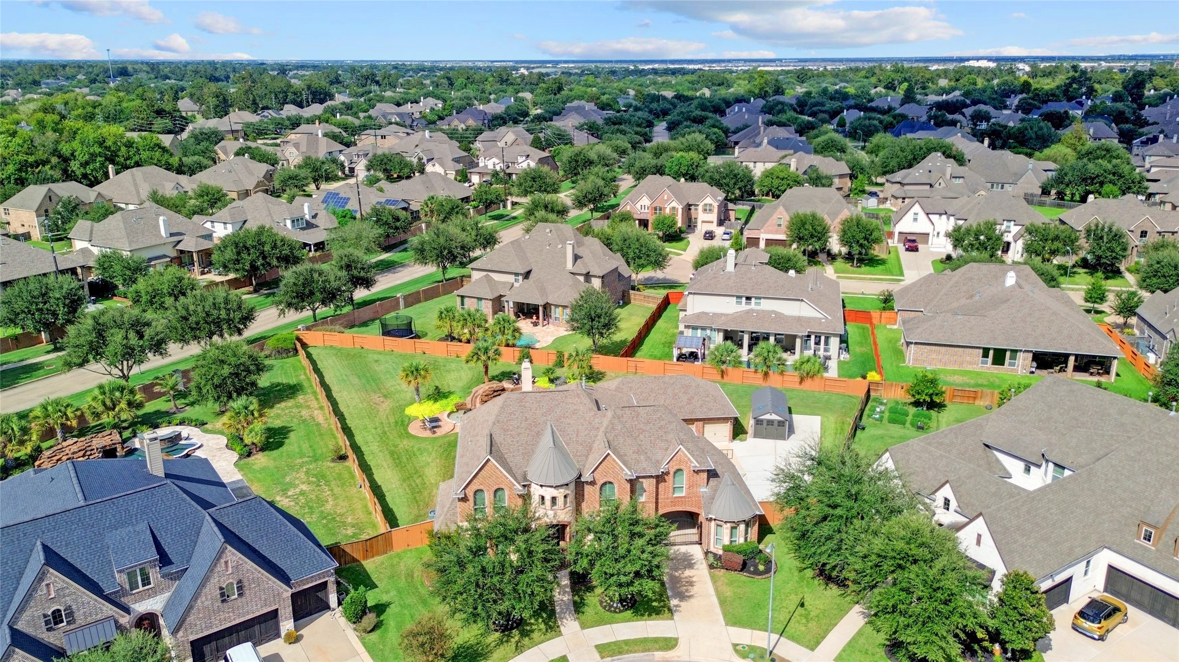 8902 Cresting Ridge Drive, Richmond, TX 77406