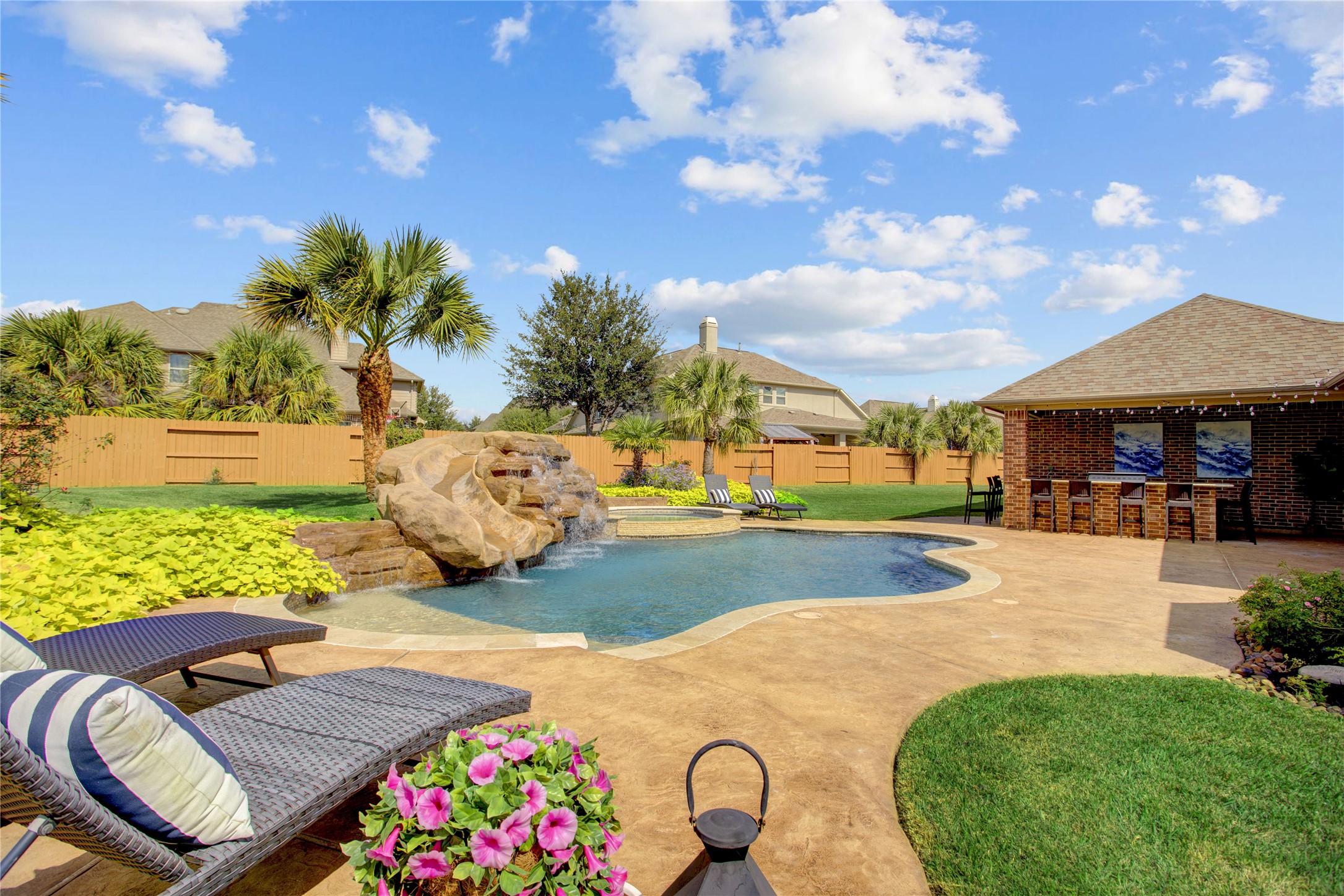 8902 Cresting Ridge Drive, Richmond, TX 77406