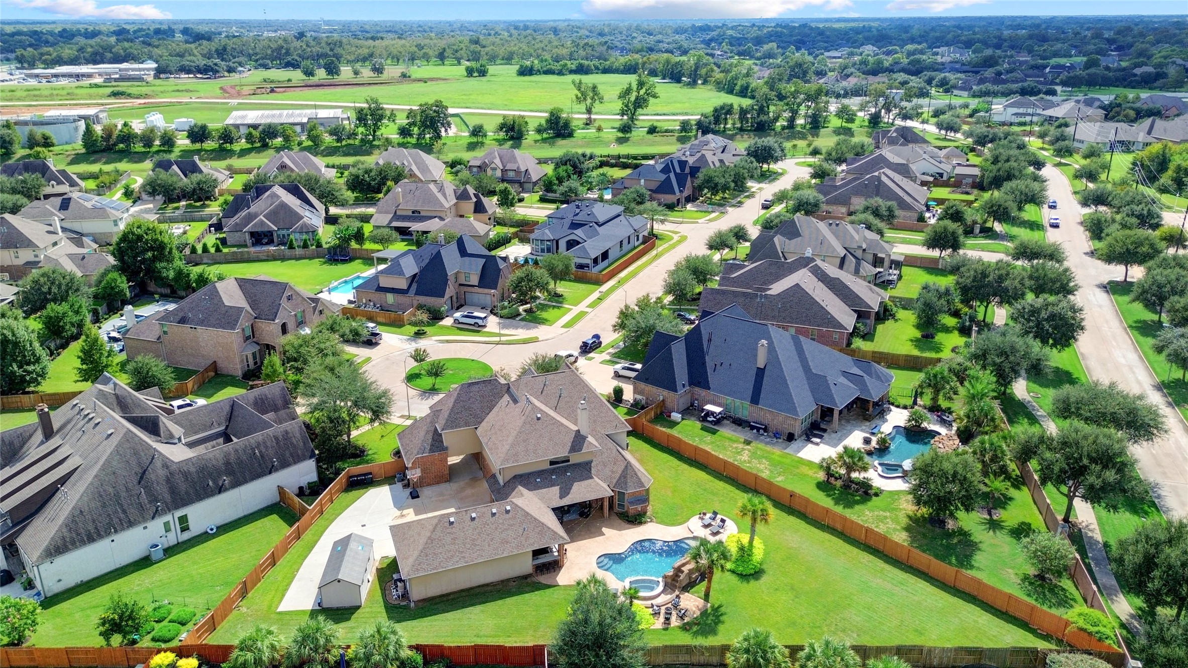 8902 Cresting Ridge Drive, Richmond, TX 77406