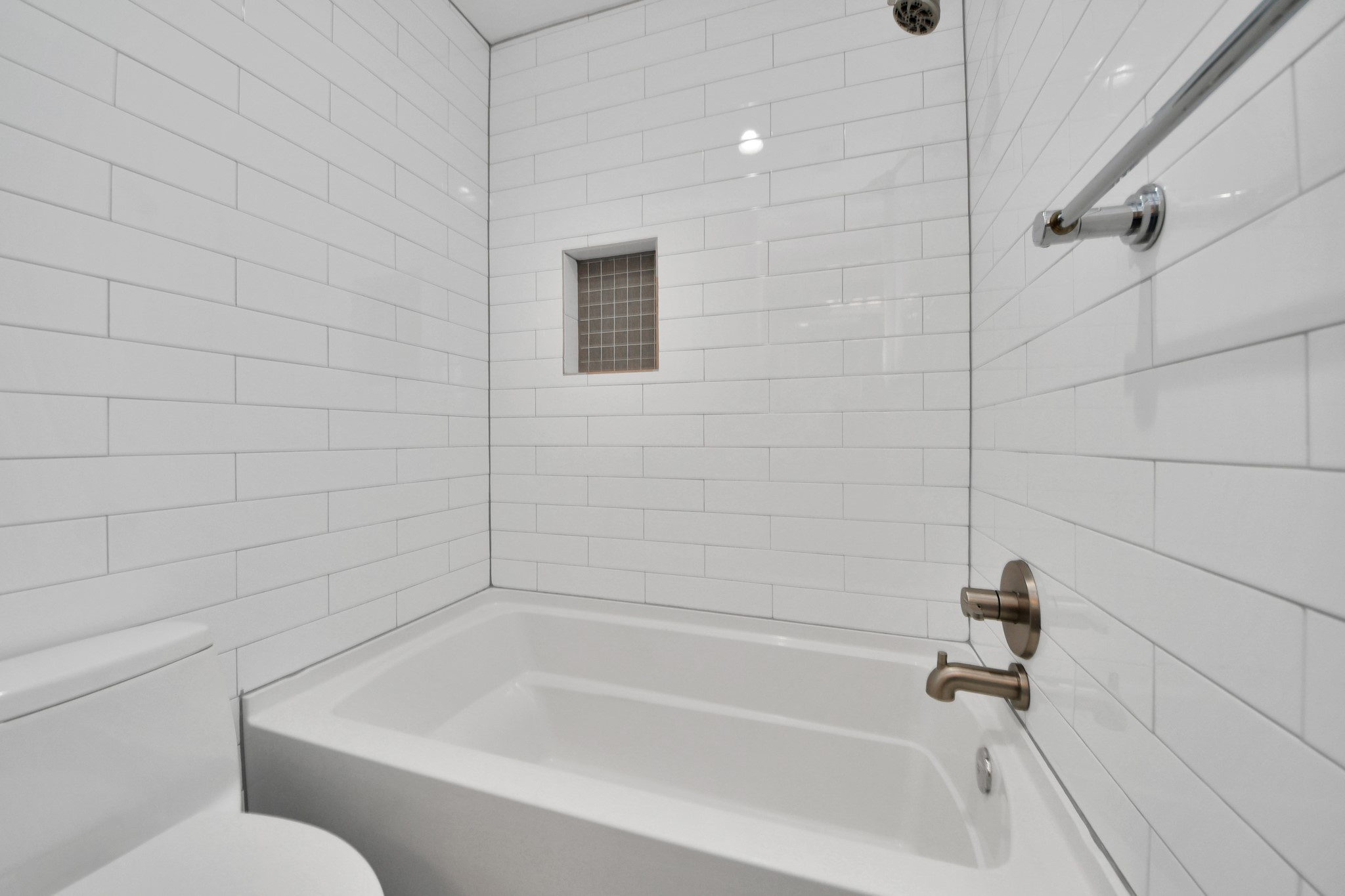 Guest full bathroom