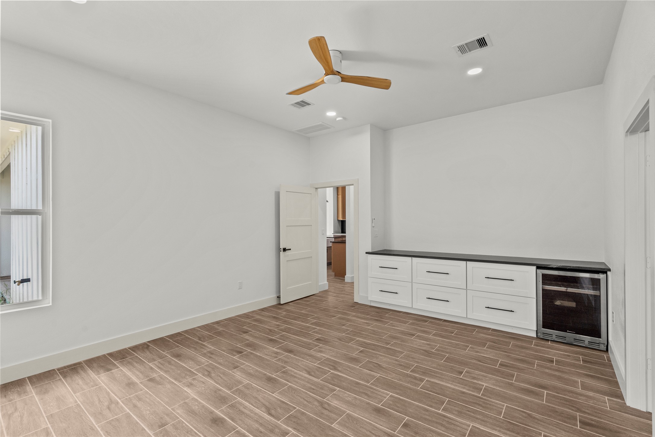 1863 Jones Drive, Alvin, TX 77511