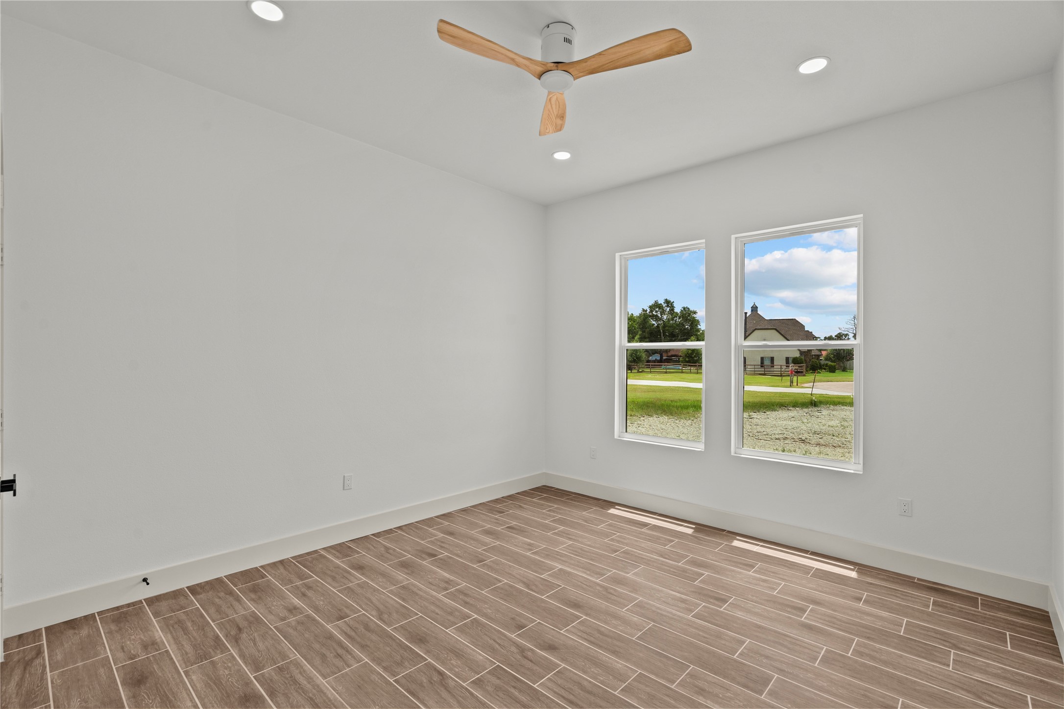 1863 Jones Drive, Alvin, TX 77511