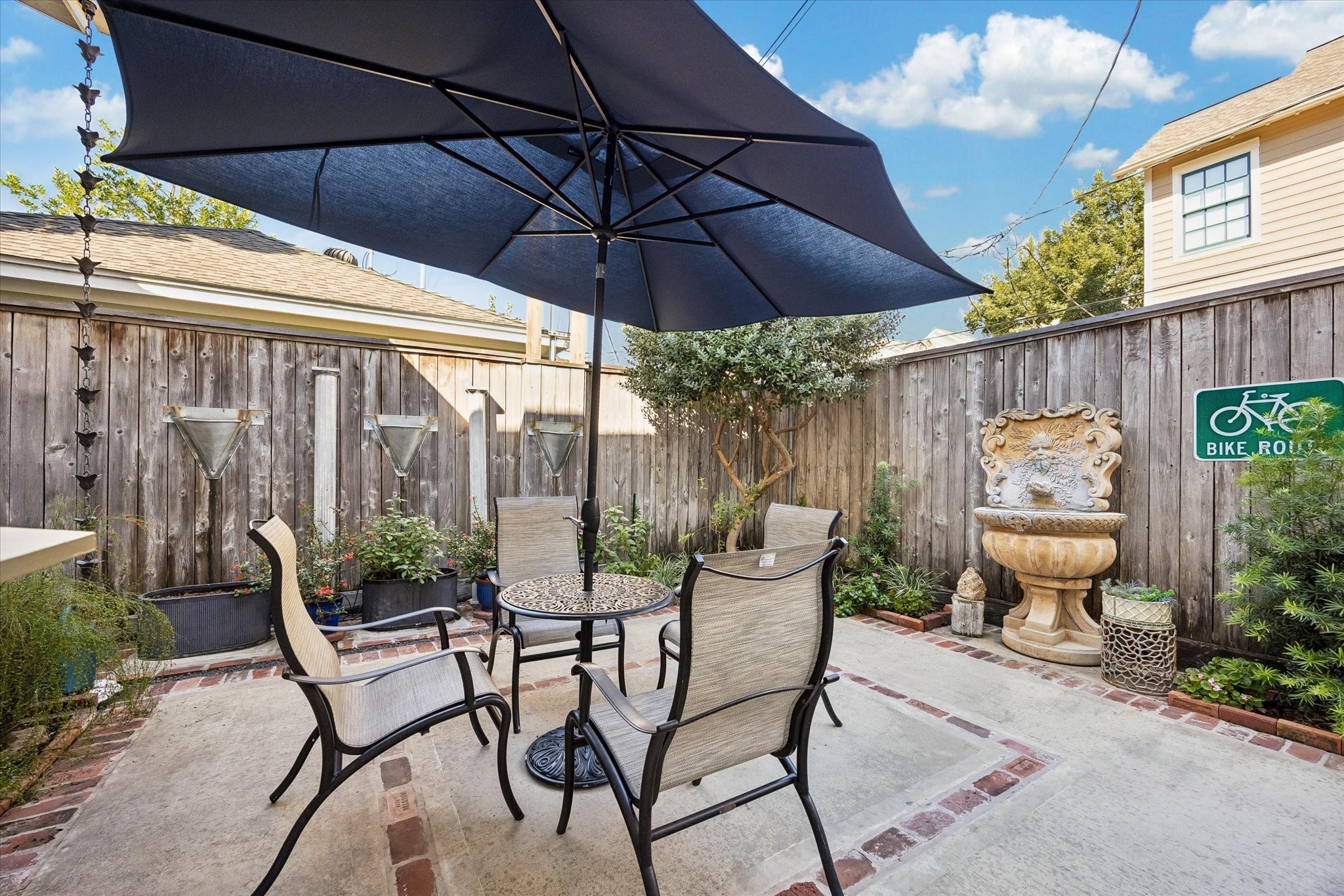 707 W 9th Street, Houston, TX 77007