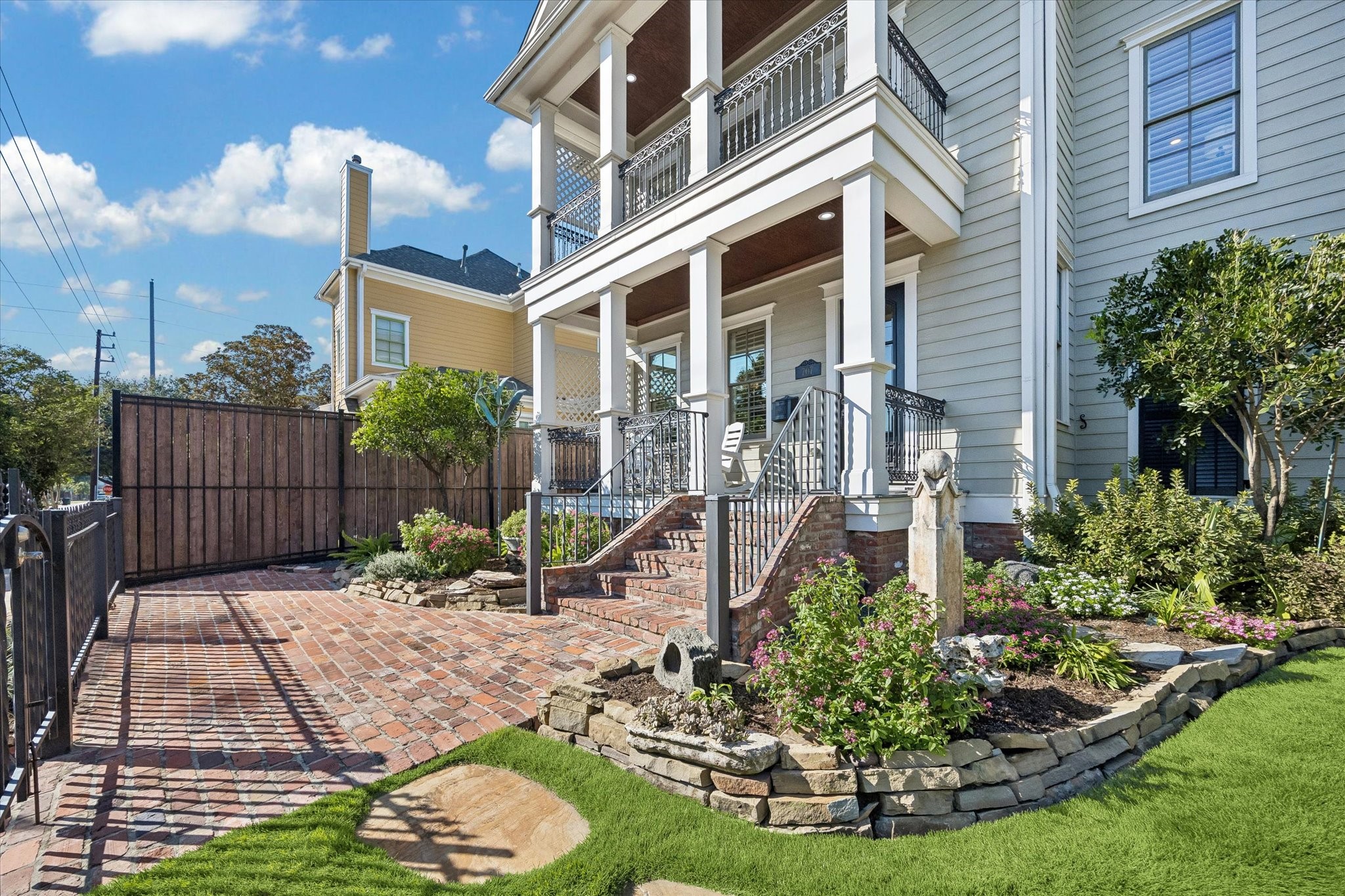 707 W 9th Street, Houston, TX 77007