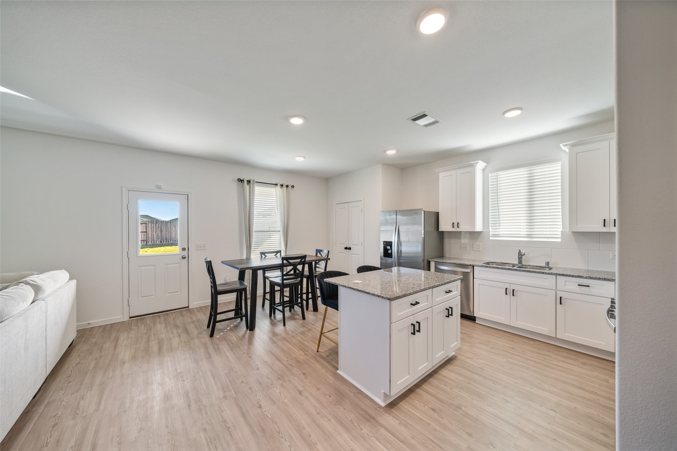 16911 Elm Grove Road, Conroe, TX 77302 16911 Elm Grove Road, Conroe, TX 77302