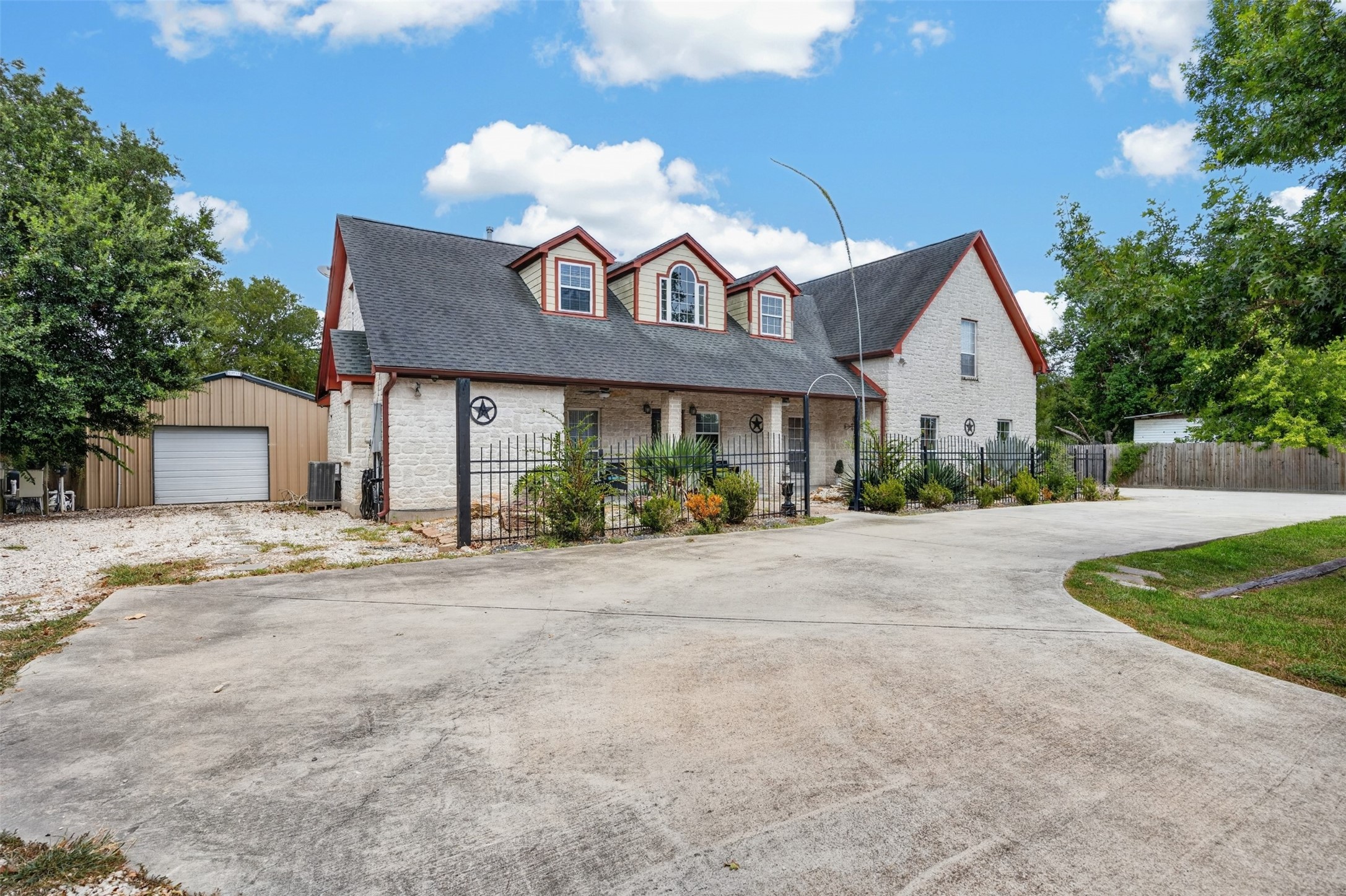 8618 Highway 6, Hitchcock, TX 77563 8618 Highway 6, Hitchcock, TX 77563