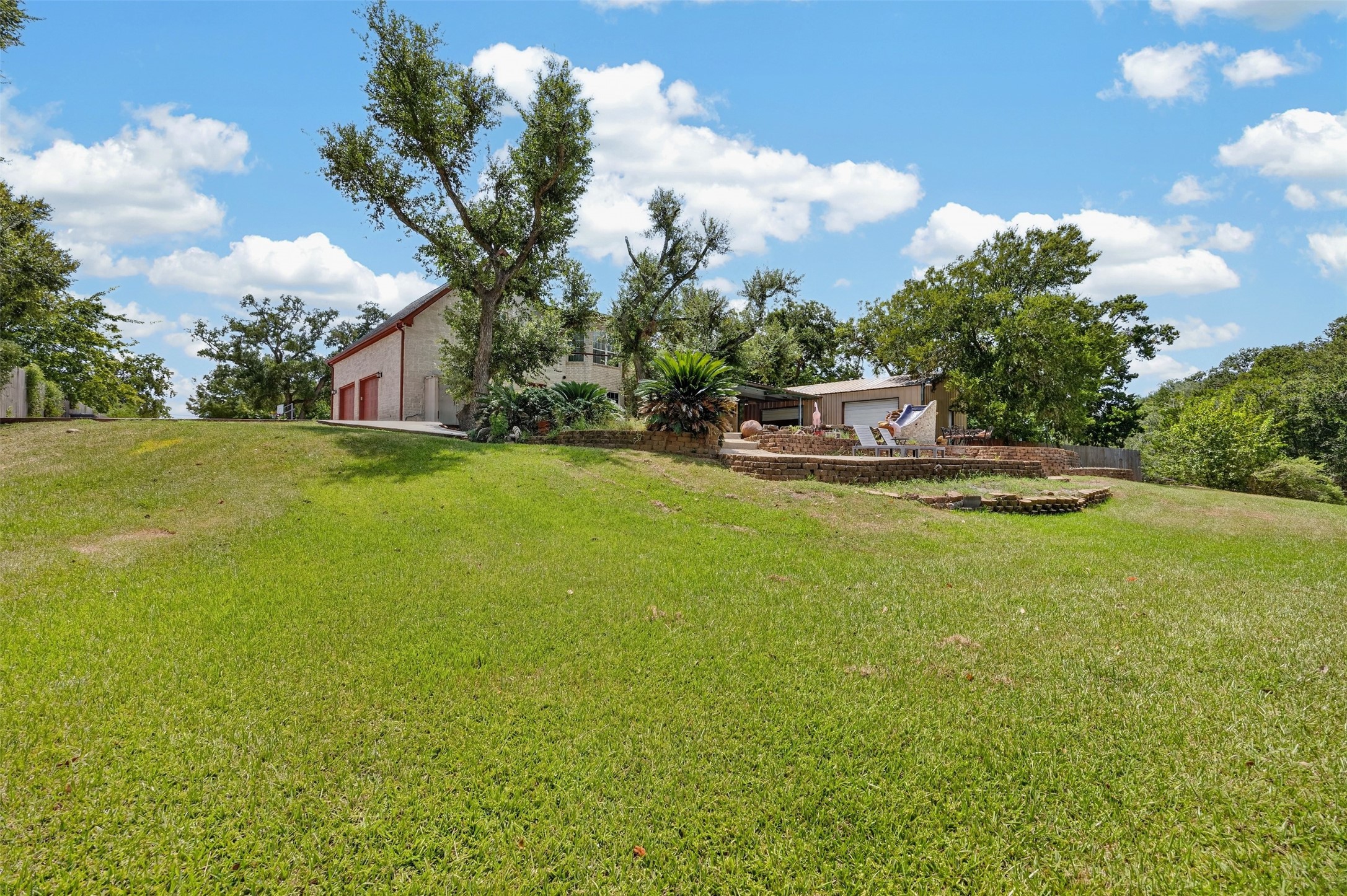 8618 Highway 6, Hitchcock, TX 77563