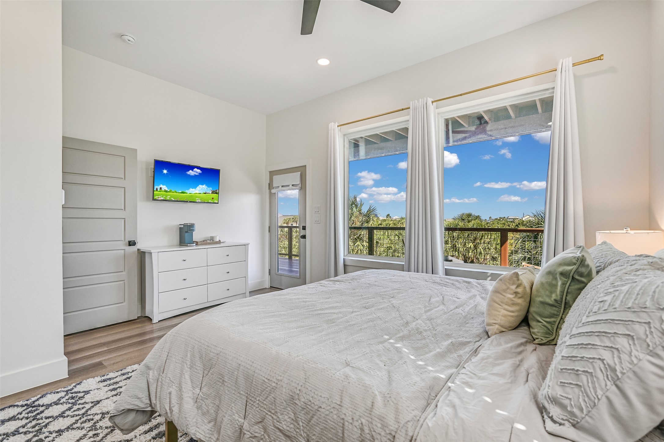 4110 Isla Del Sol, Galveston, TX 77554