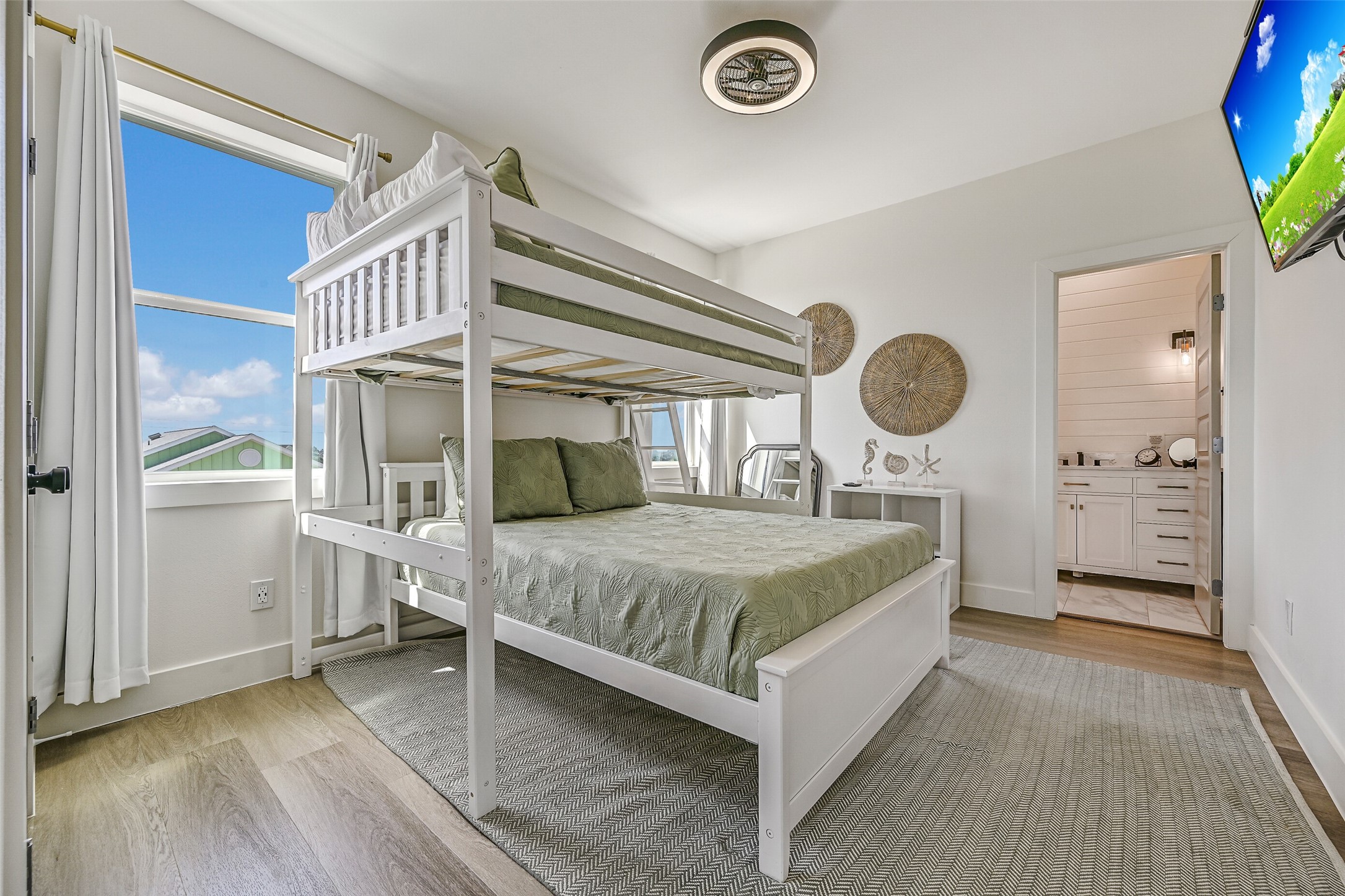 4110 Isla Del Sol, Galveston, TX 77554