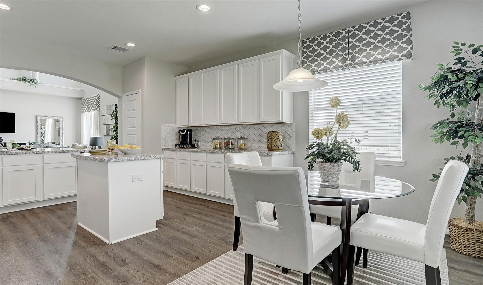 5315 Cj Walker Lane, Houston, TX 77048 5315 Cj Walker Lane, Houston, TX 77048