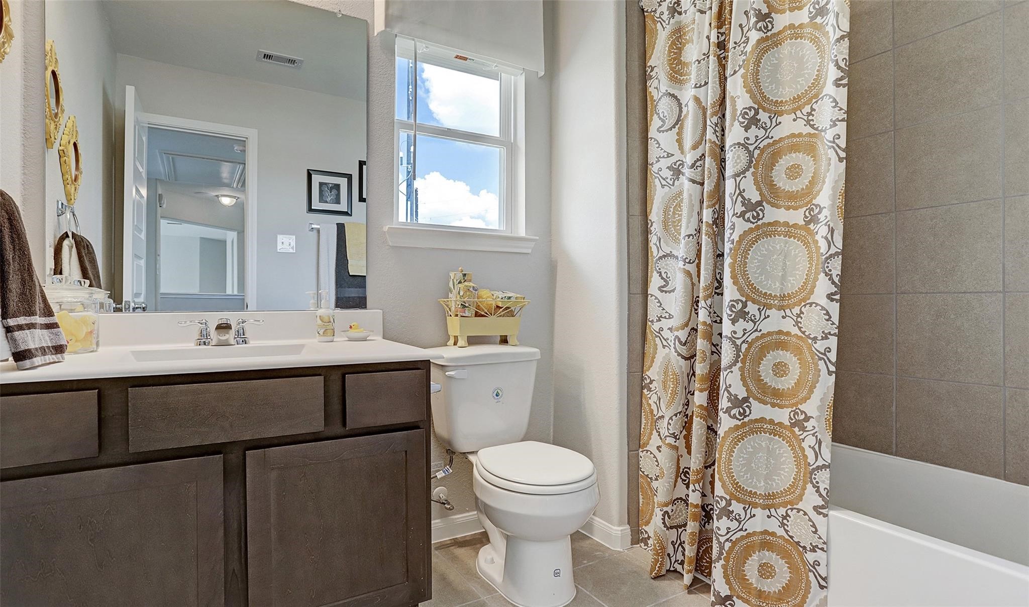 5315 Cj Walker Lane, Houston, TX 77048