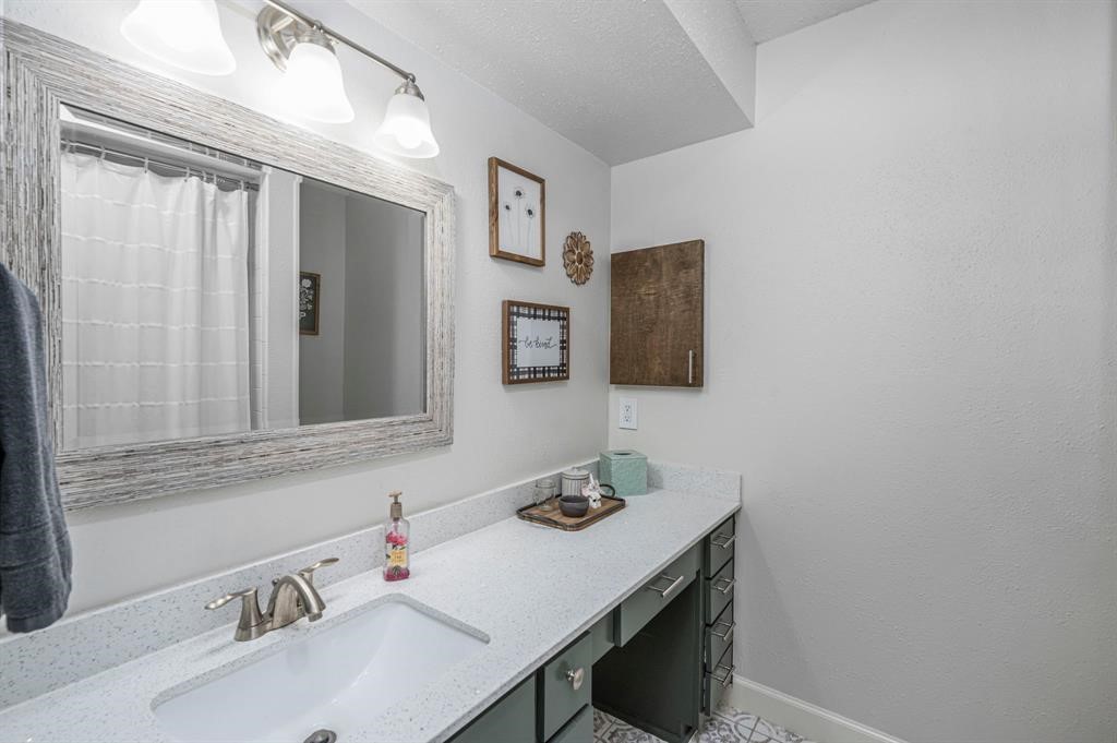 1371 Country Place Drive, Houston, TX 77079