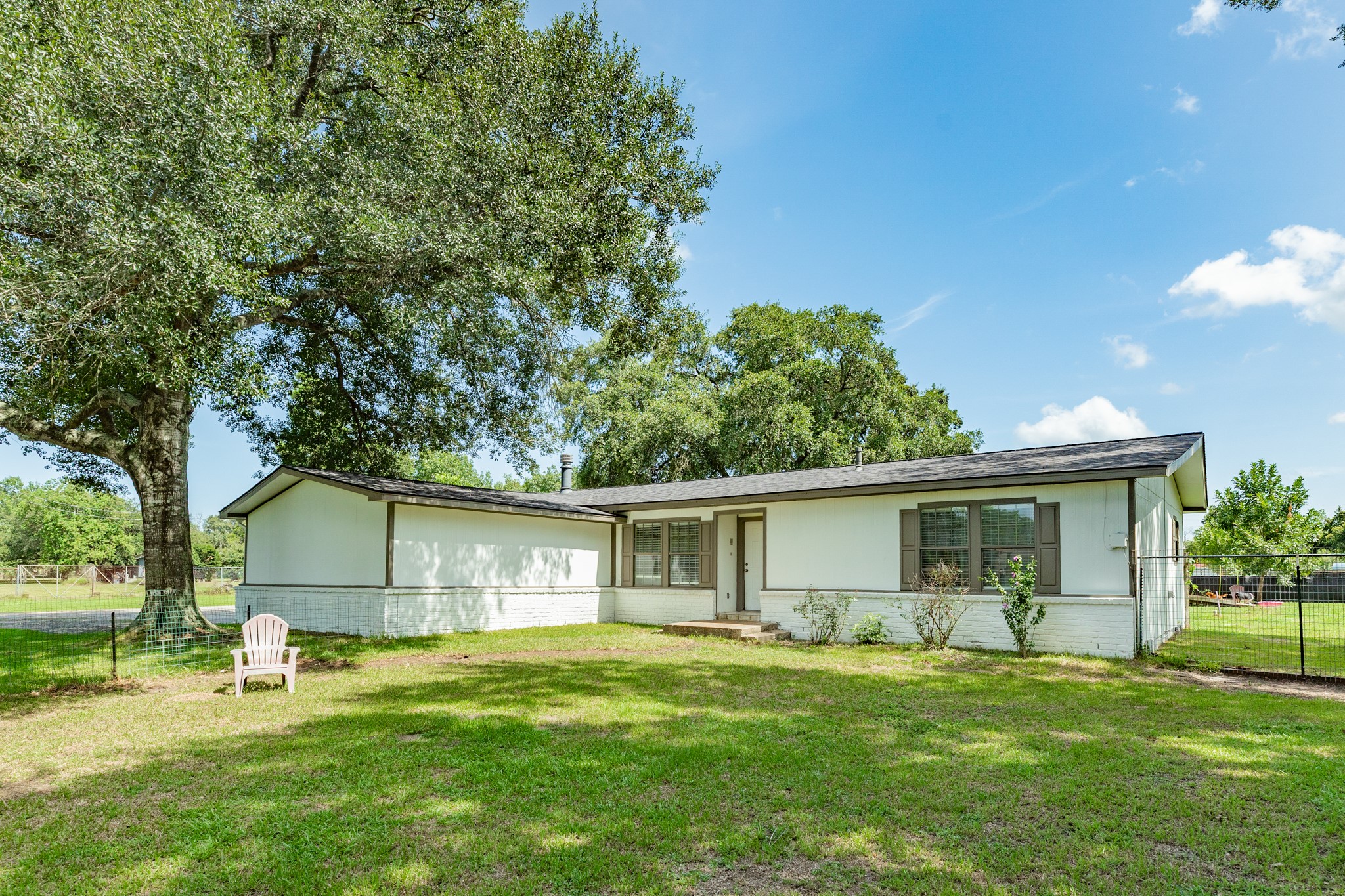 2230 Nancy Street, Alvin, TX 77511 2230 Nancy Street, Alvin, TX 77511