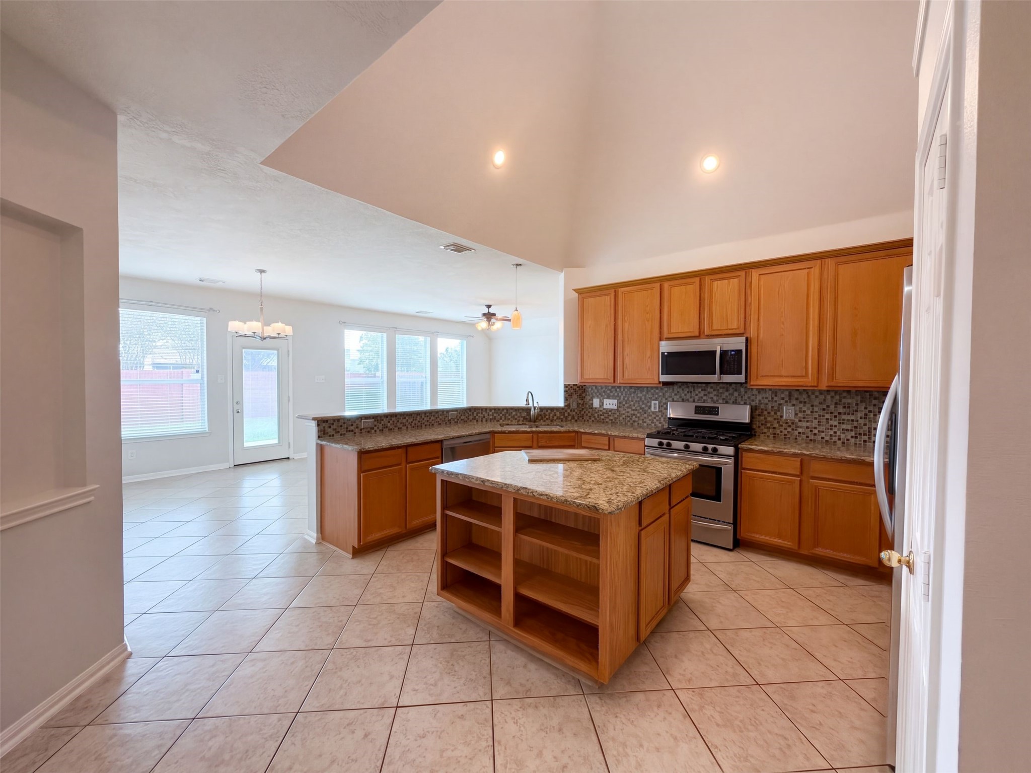 11810 White Water Bay Drive, Pearland, TX 77584