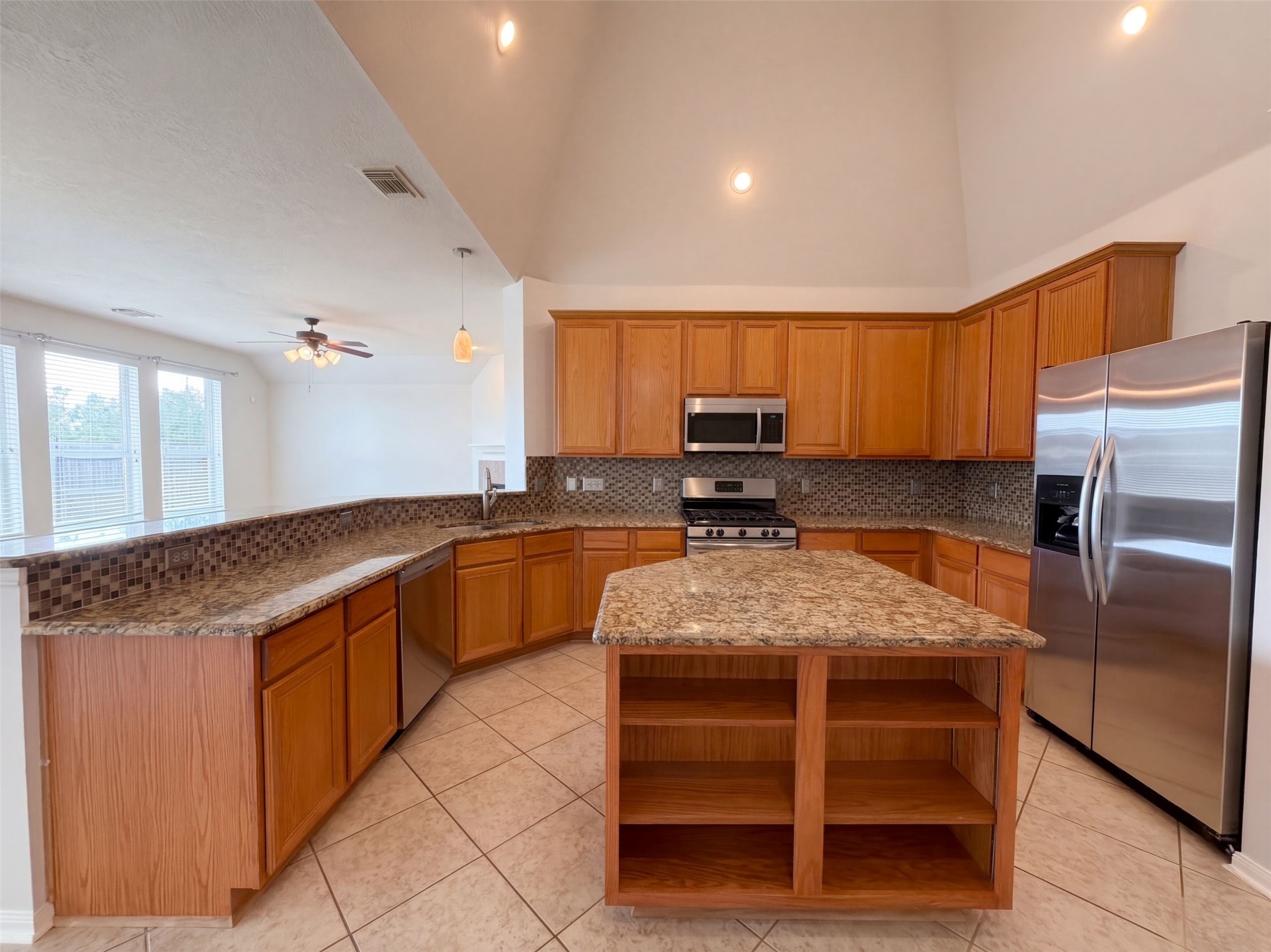 11810 White Water Bay Drive, Pearland, TX 77584