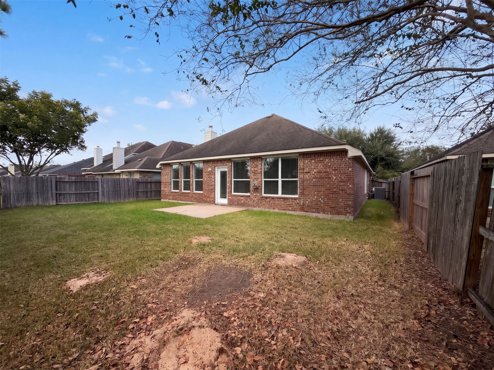 11810 White Water Bay Drive, Pearland, TX 77584