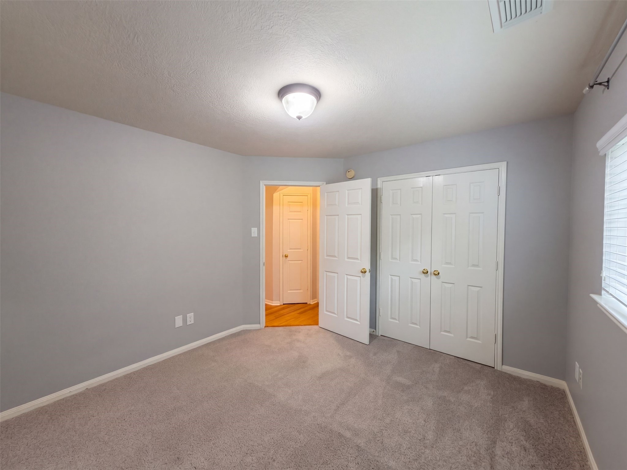 11810 White Water Bay Drive, Pearland, TX 77584
