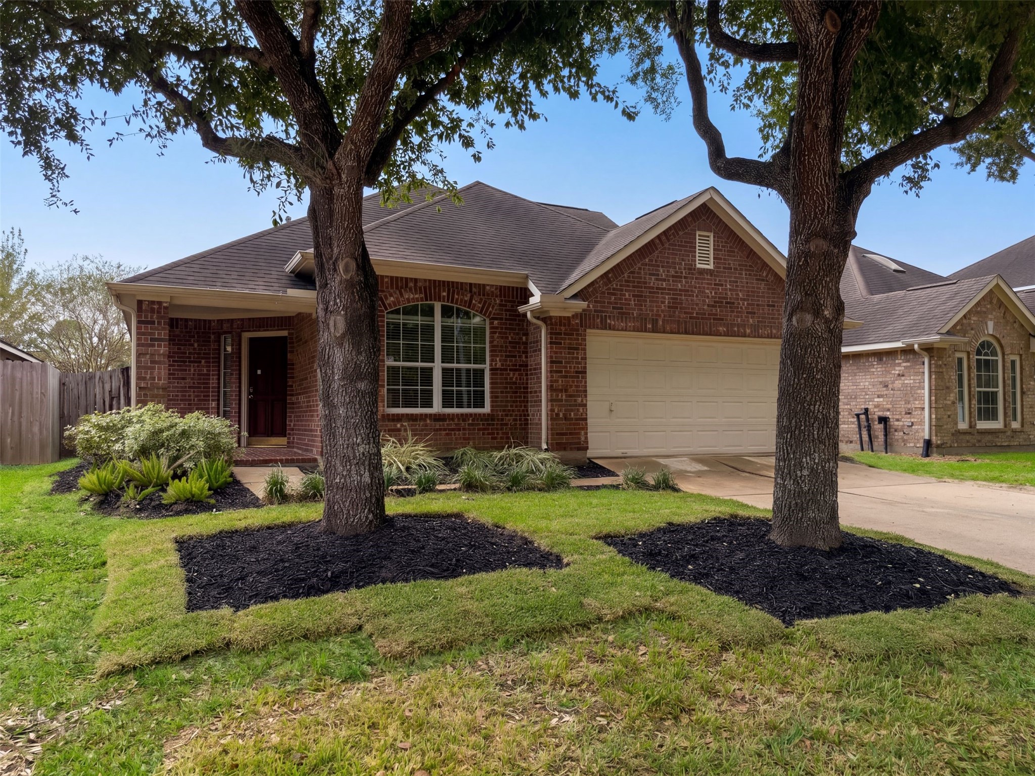 11810 White Water Bay Drive, Pearland, TX 77584