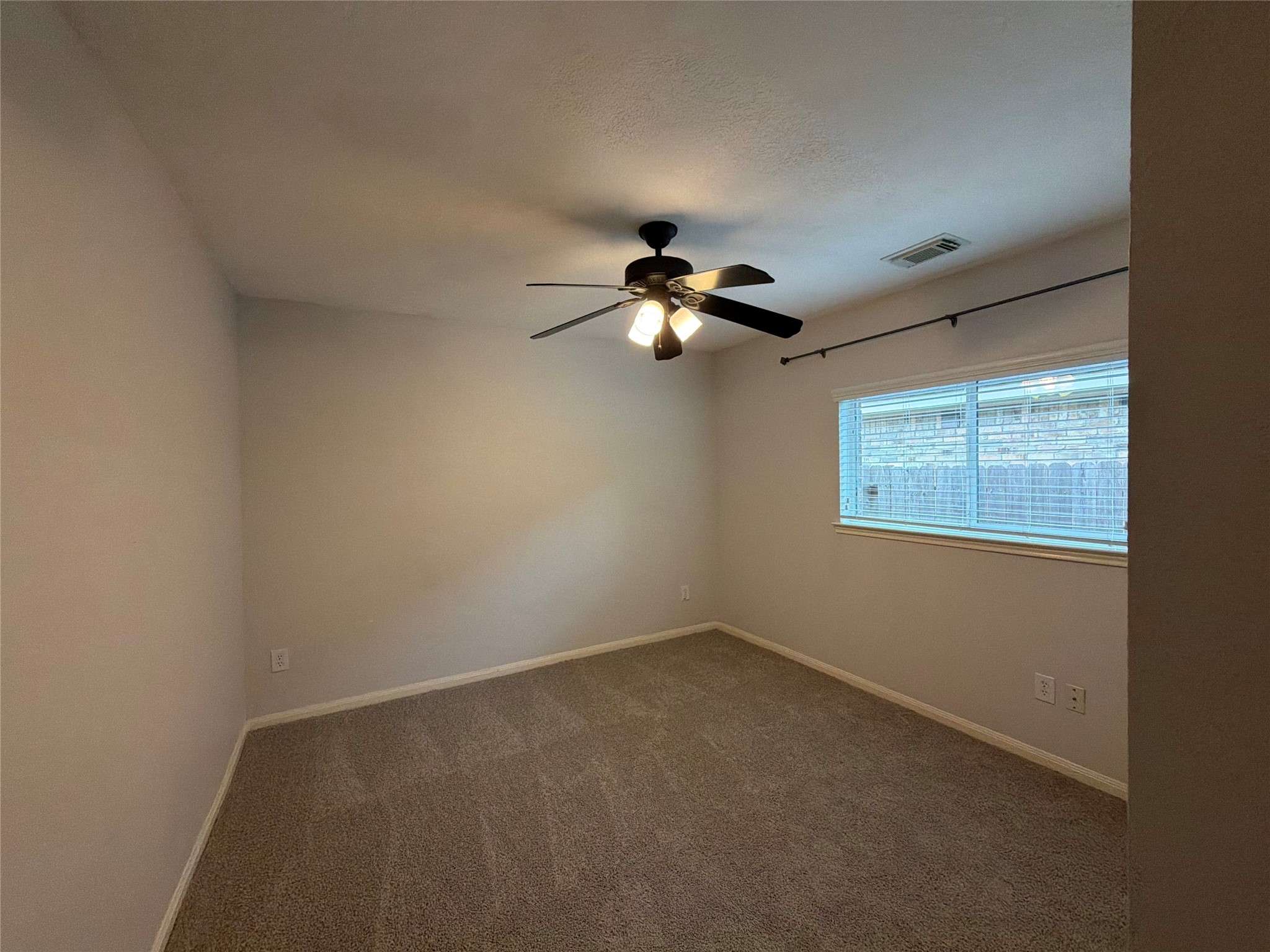 11810 White Water Bay Drive, Pearland, TX 77584