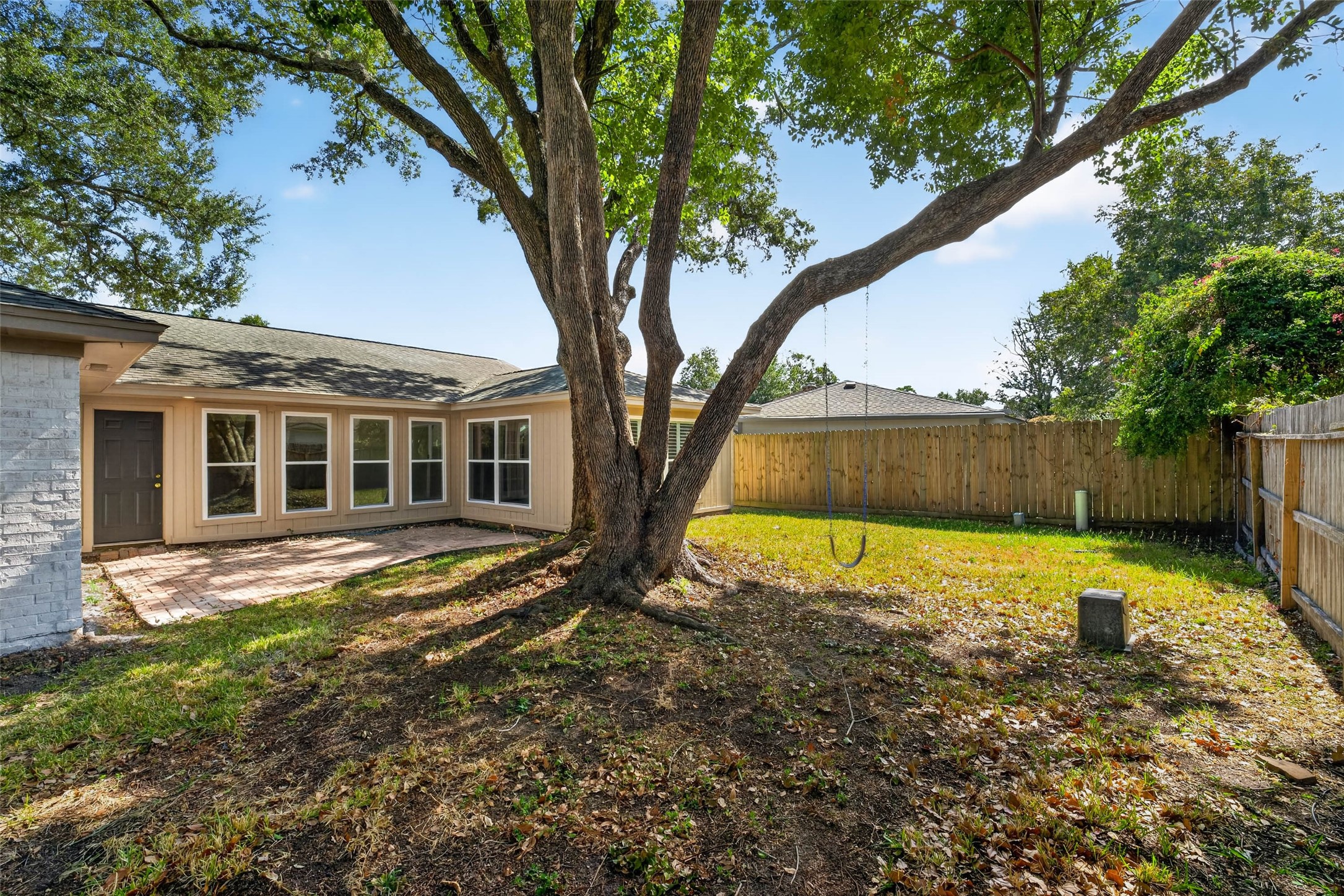 3611 Plum Hollow Drive, Houston, TX 77059