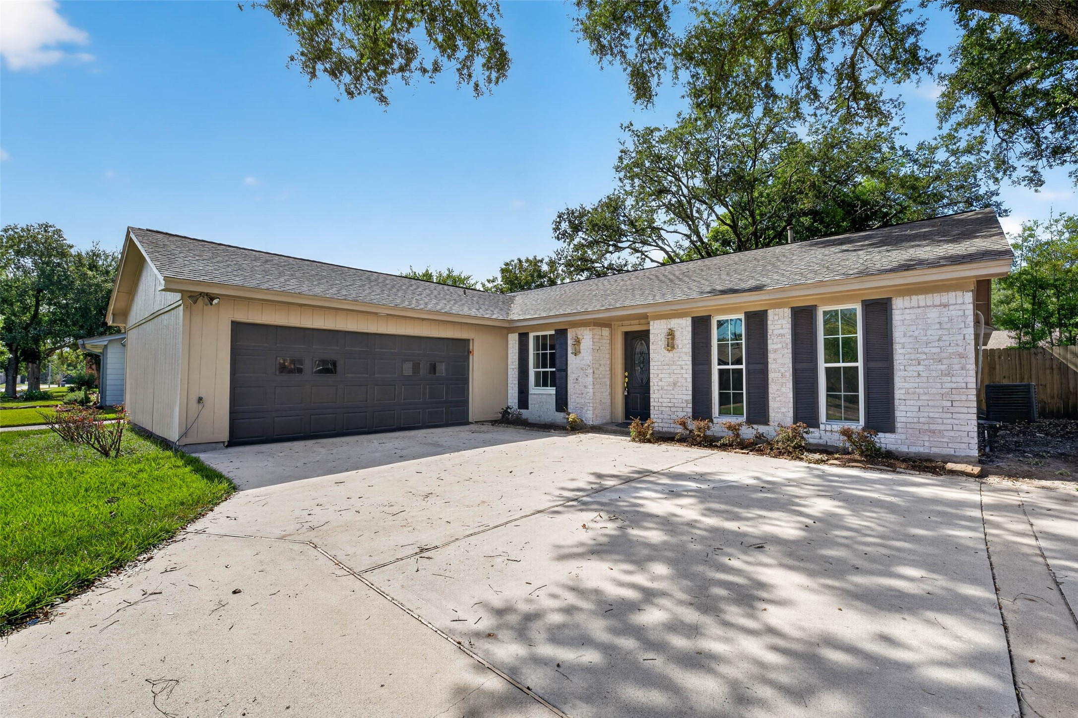 3611 Plum Hollow Drive, Houston, TX 77059