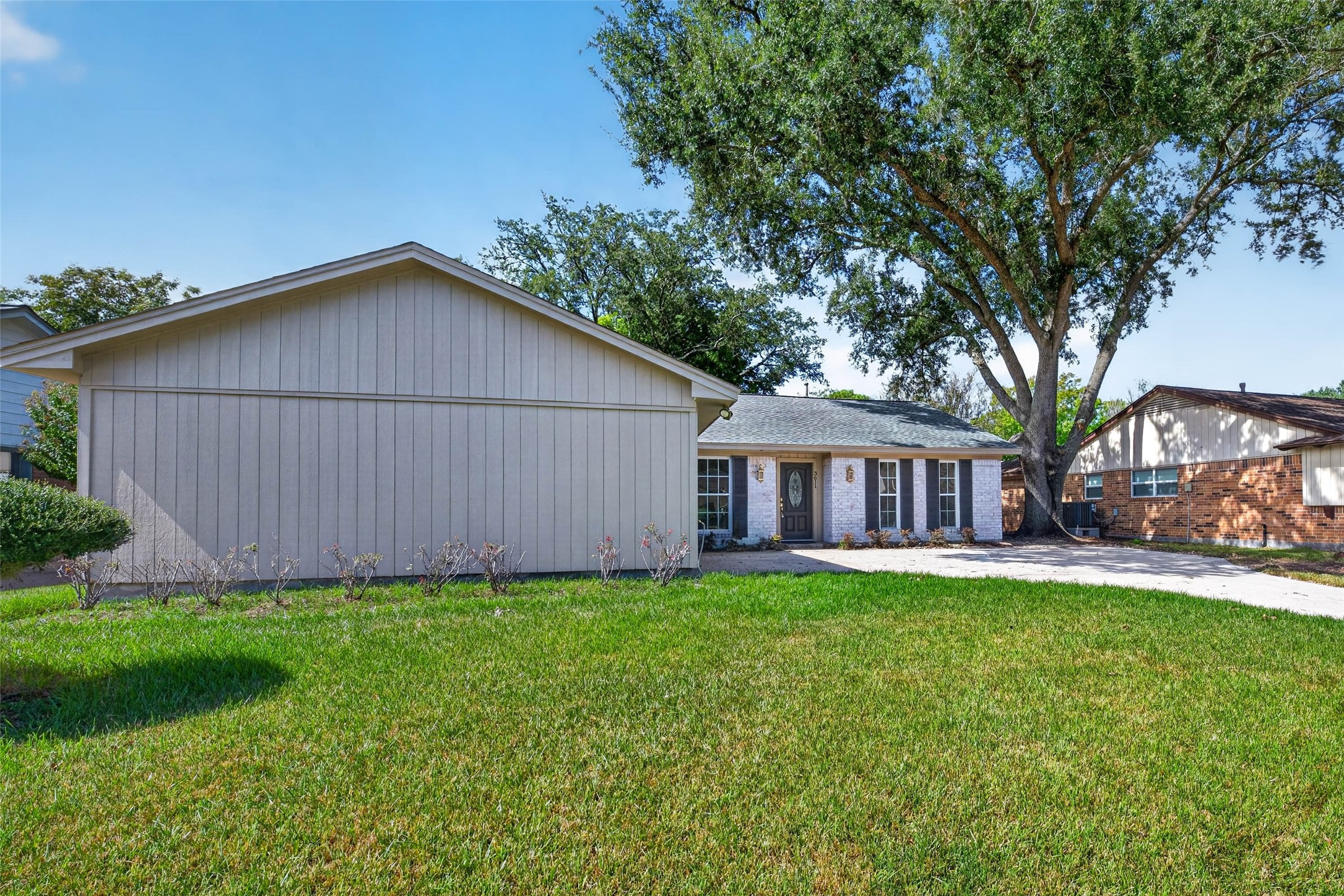 3611 Plum Hollow Drive, Houston, TX 77059