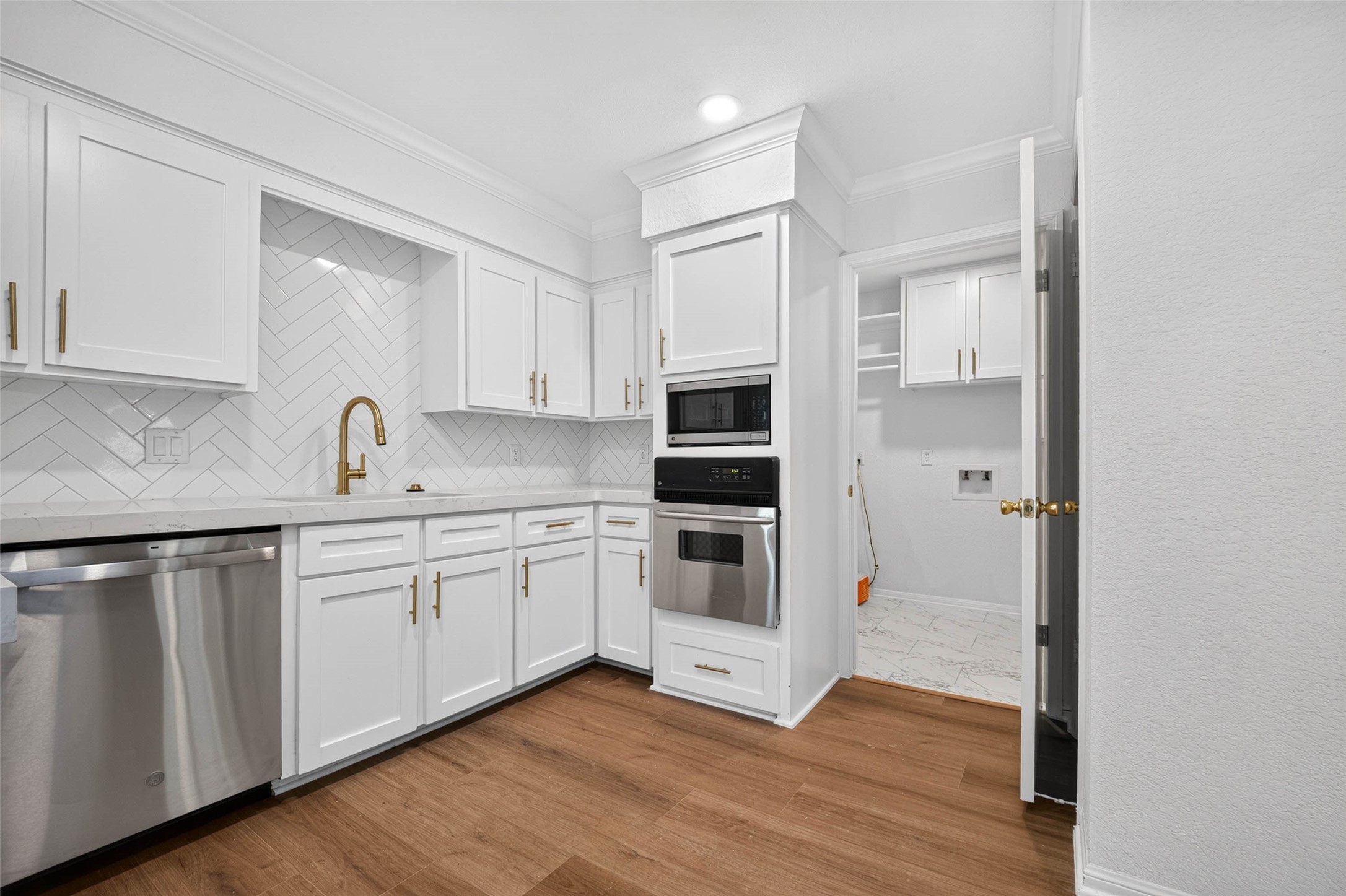 3611 Plum Hollow Drive, Houston, TX 77059