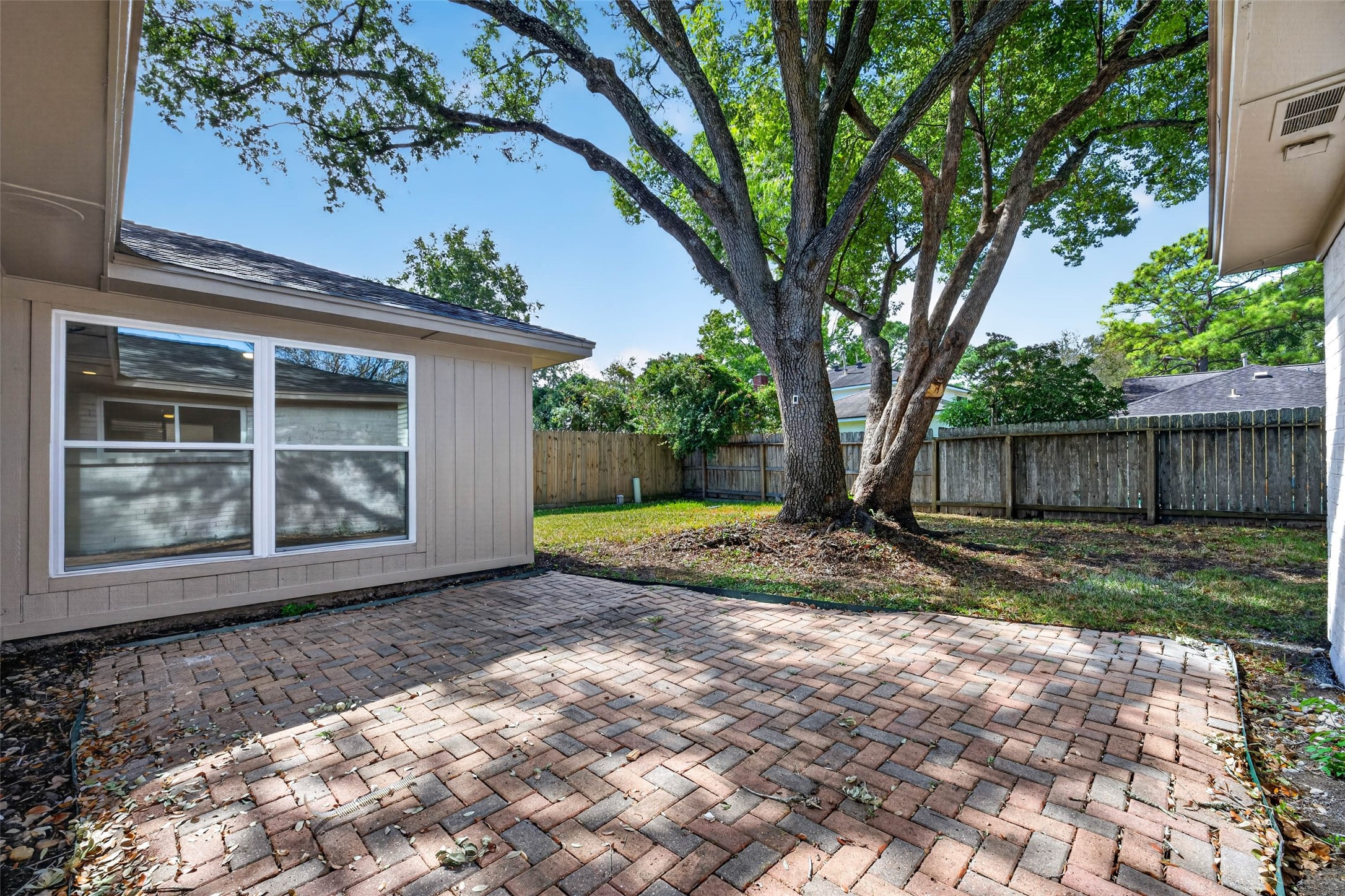 3611 Plum Hollow Drive, Houston, TX 77059