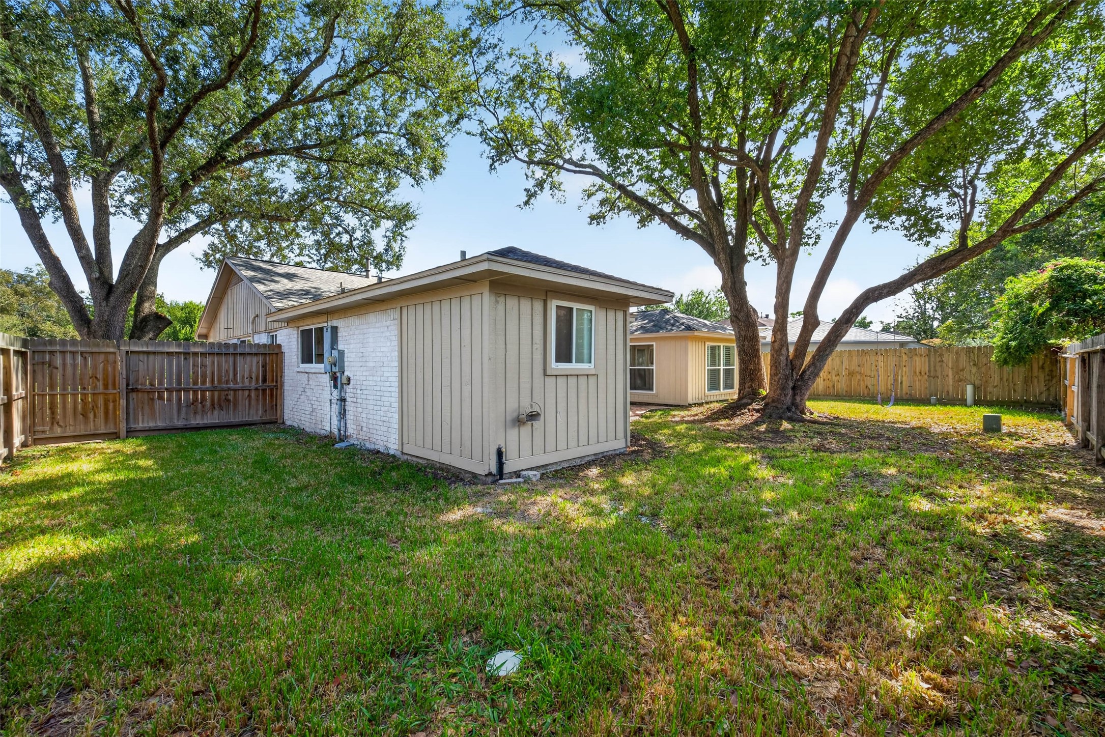 3611 Plum Hollow Drive, Houston, TX 77059
