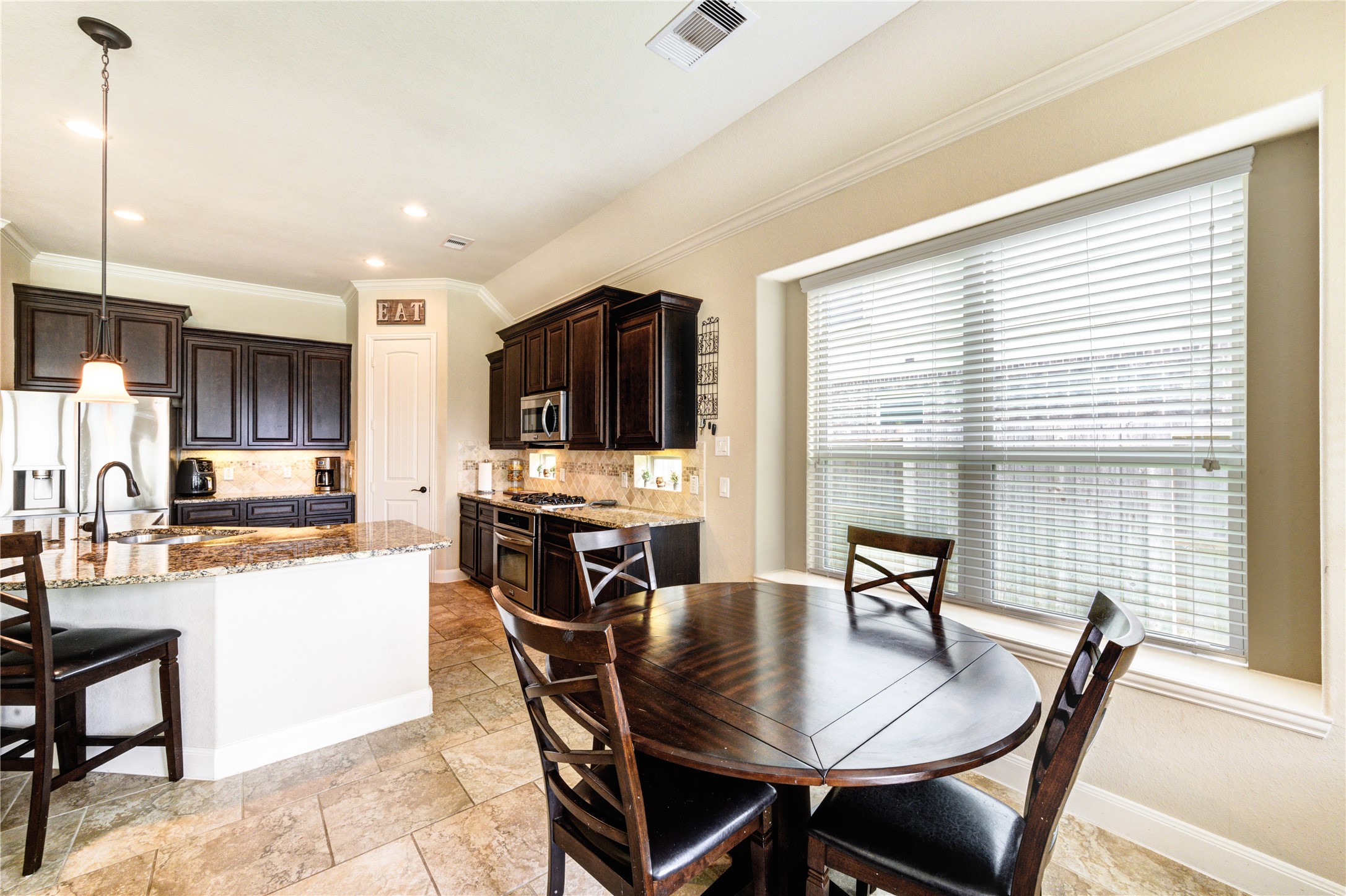 298 Clearwood Drive, League City, TX 77573