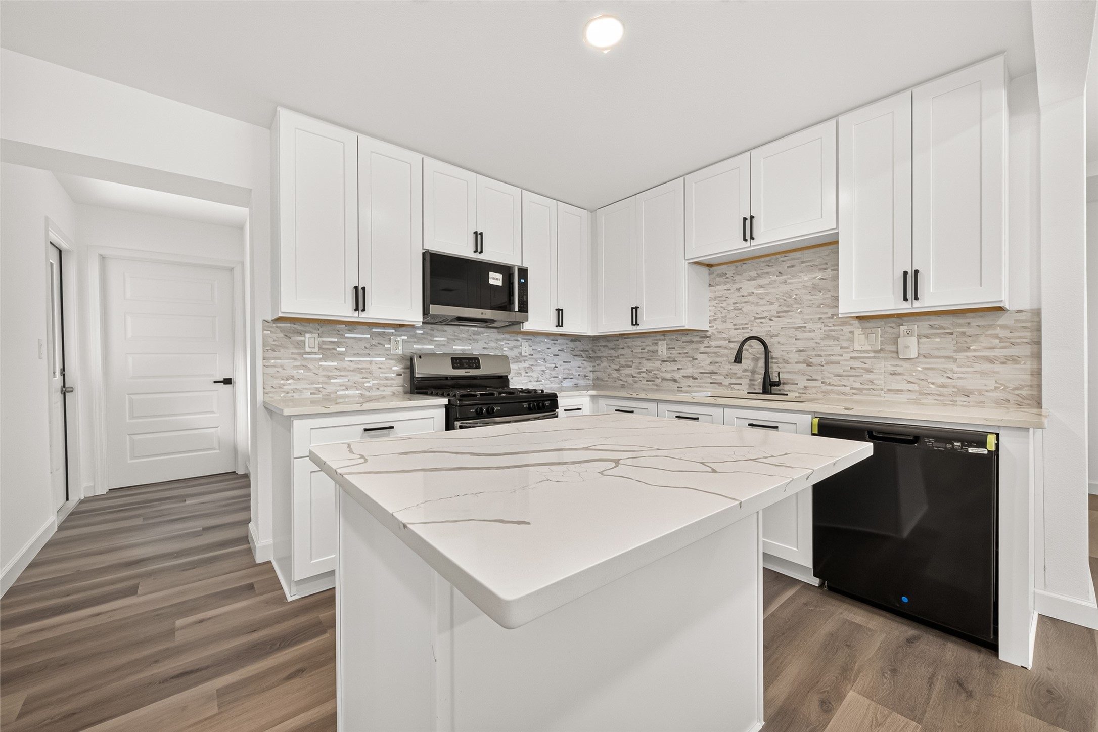 3107 Sunnydale Drive, Houston, TX 77051