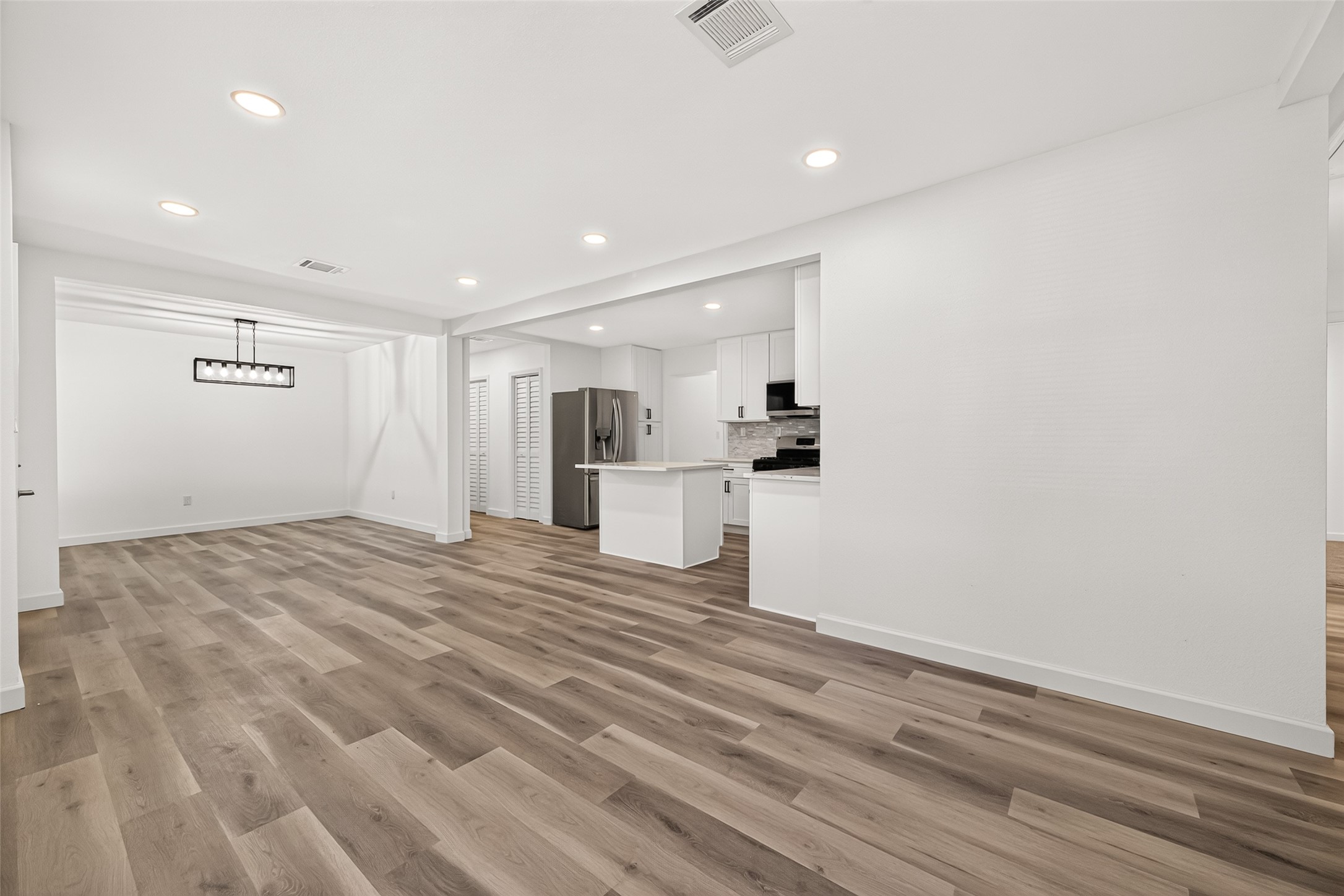 3107 Sunnydale Drive, Houston, TX 77051