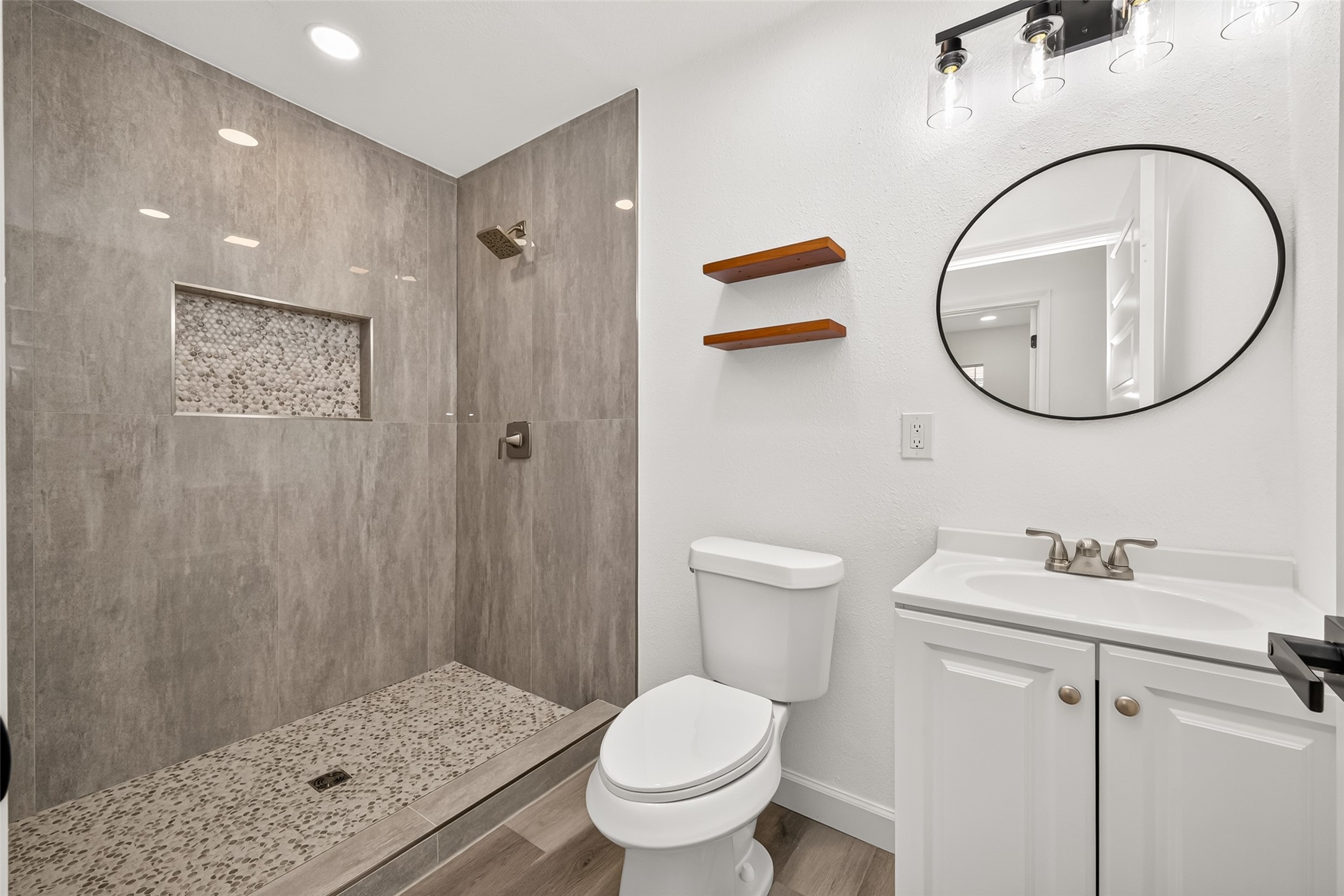 3107 Sunnydale Drive, Houston, TX 77051