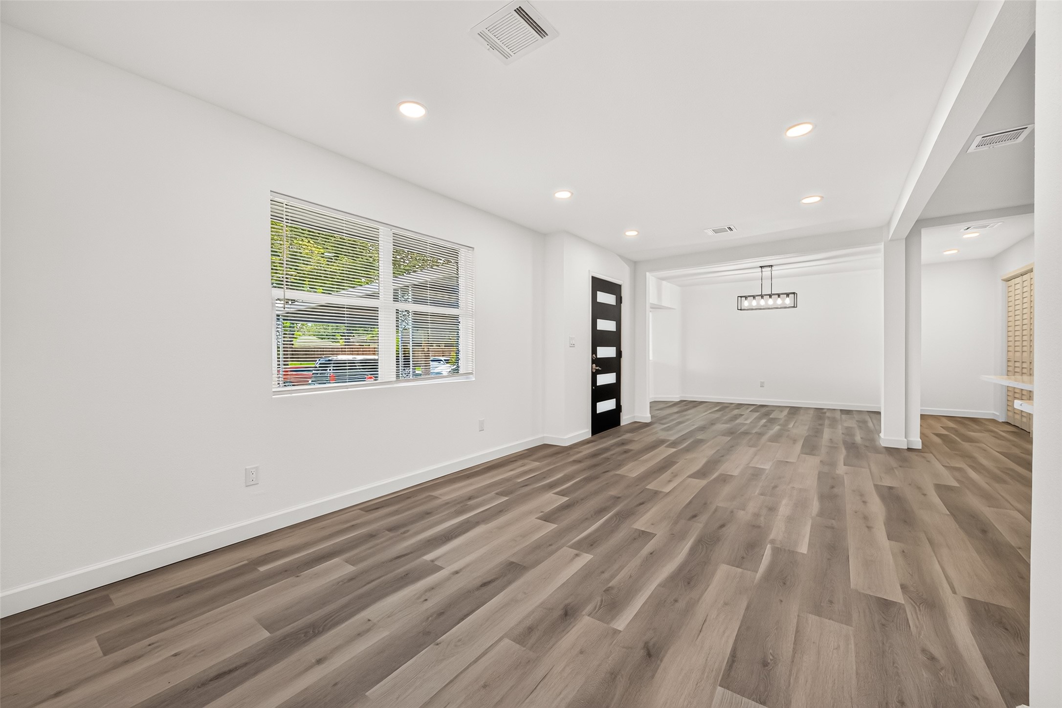 3107 Sunnydale Drive, Houston, TX 77051