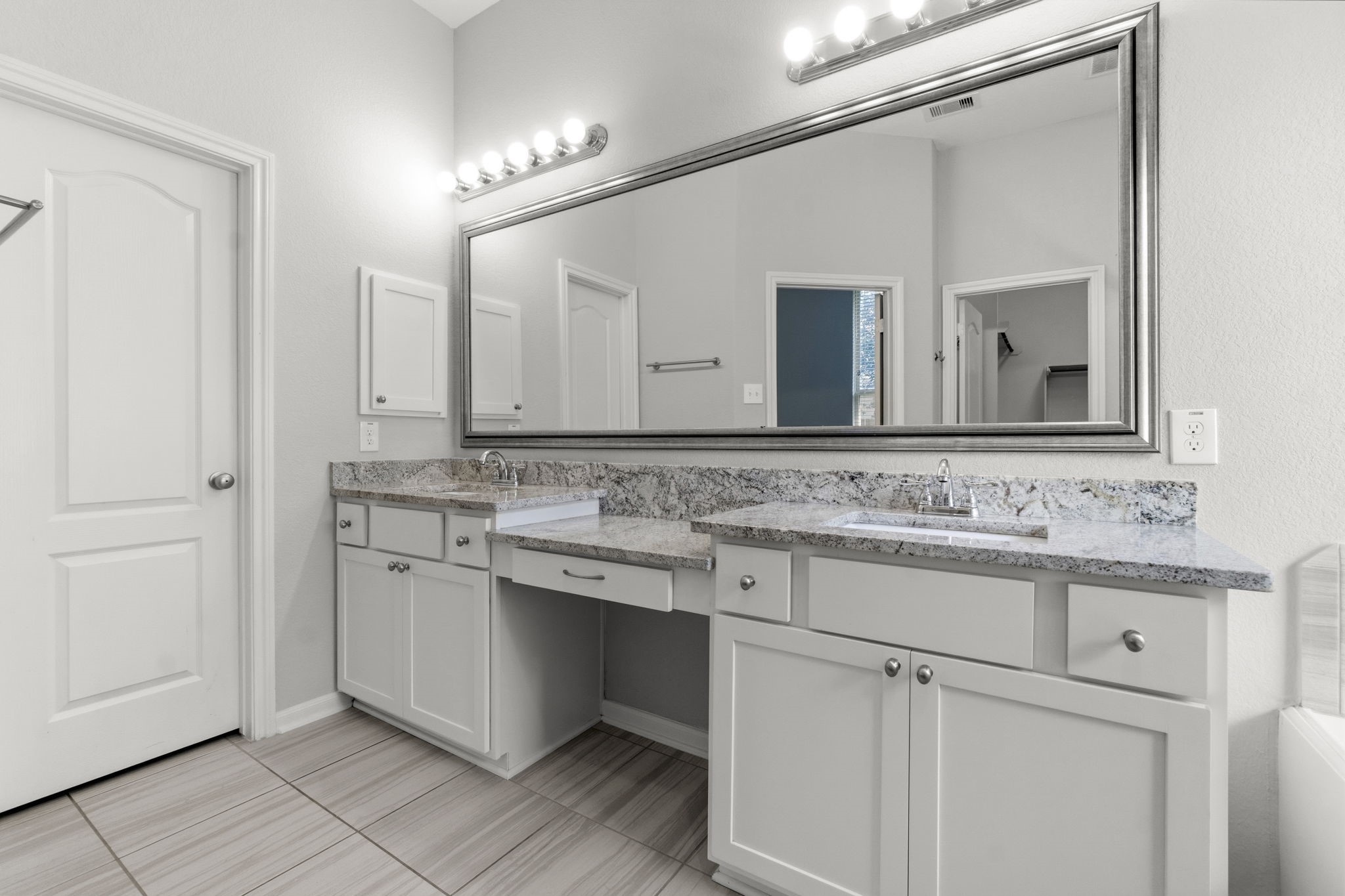 127 Fox Trail Road, Montgomery, TX 77316