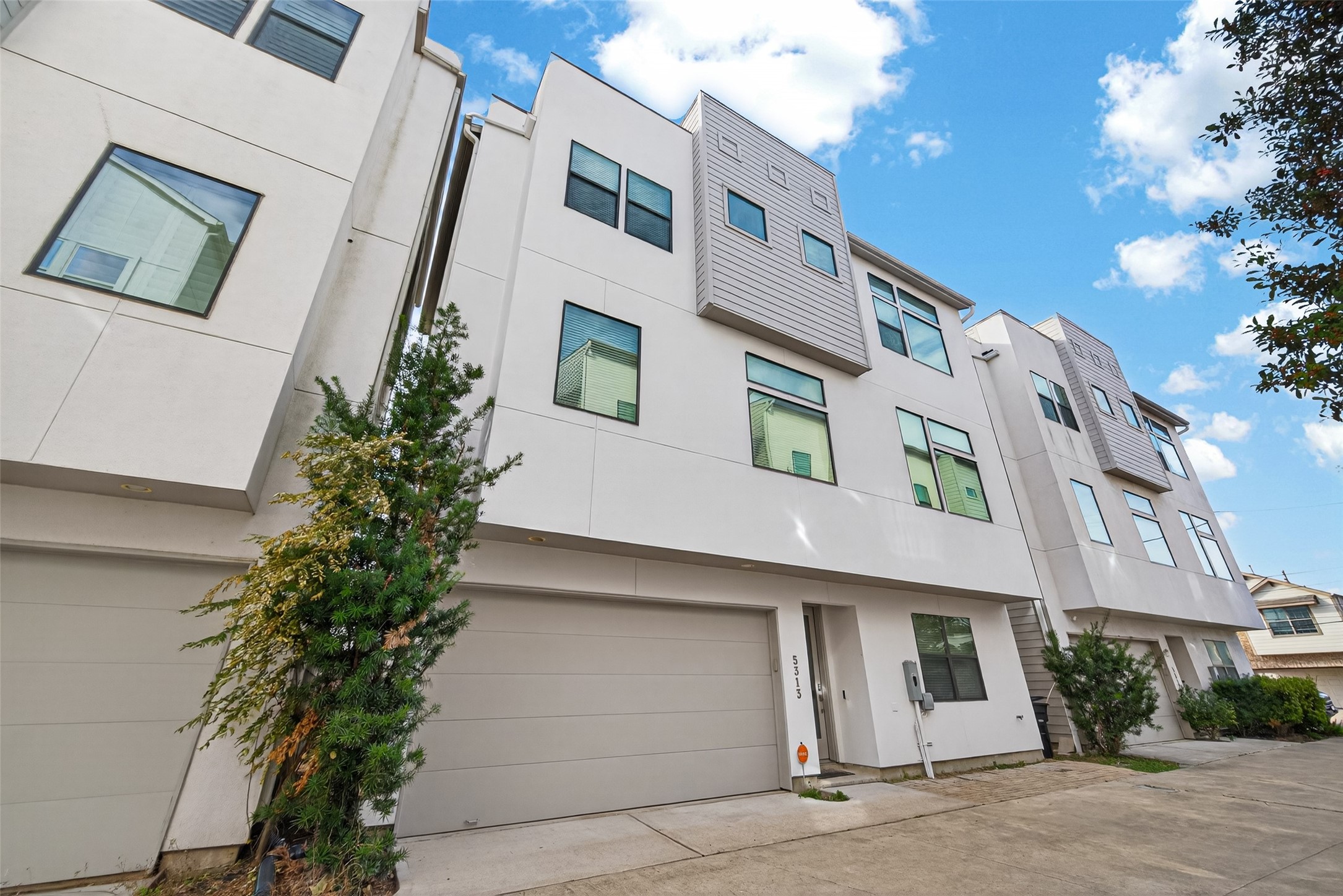 5313 Inker Street, Houston, TX 77007 5313 Inker Street, Houston, TX 77007