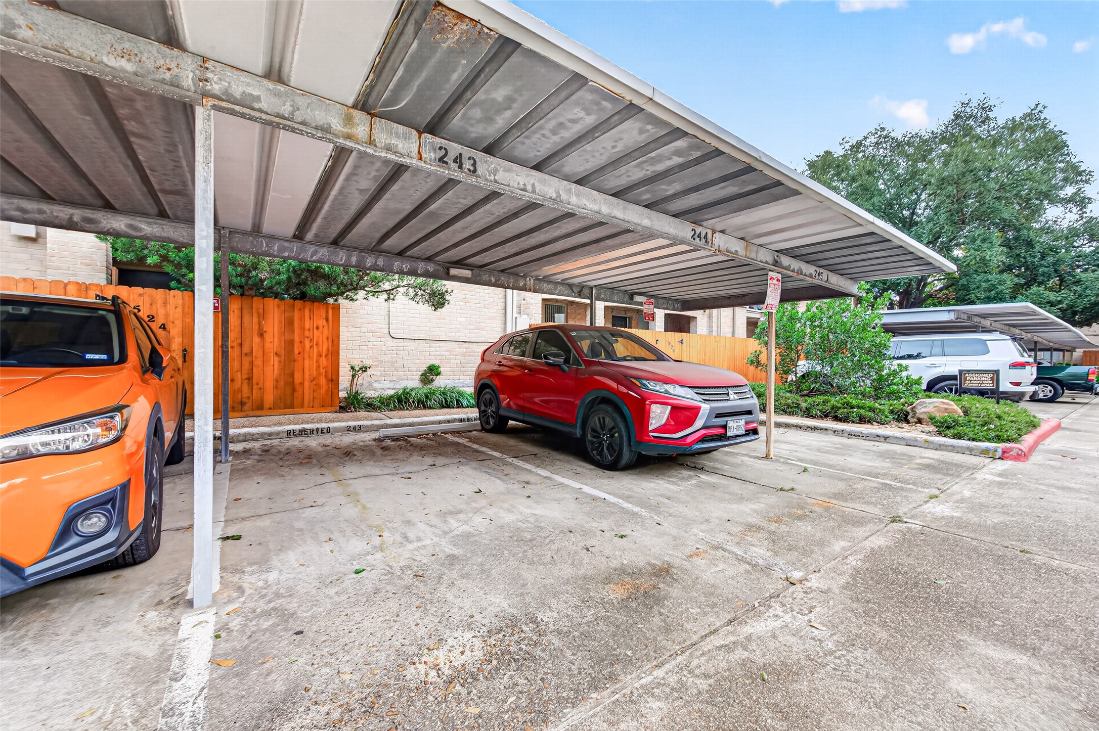 4633 Wild Indigo Street, #530, Houston, TX 77027