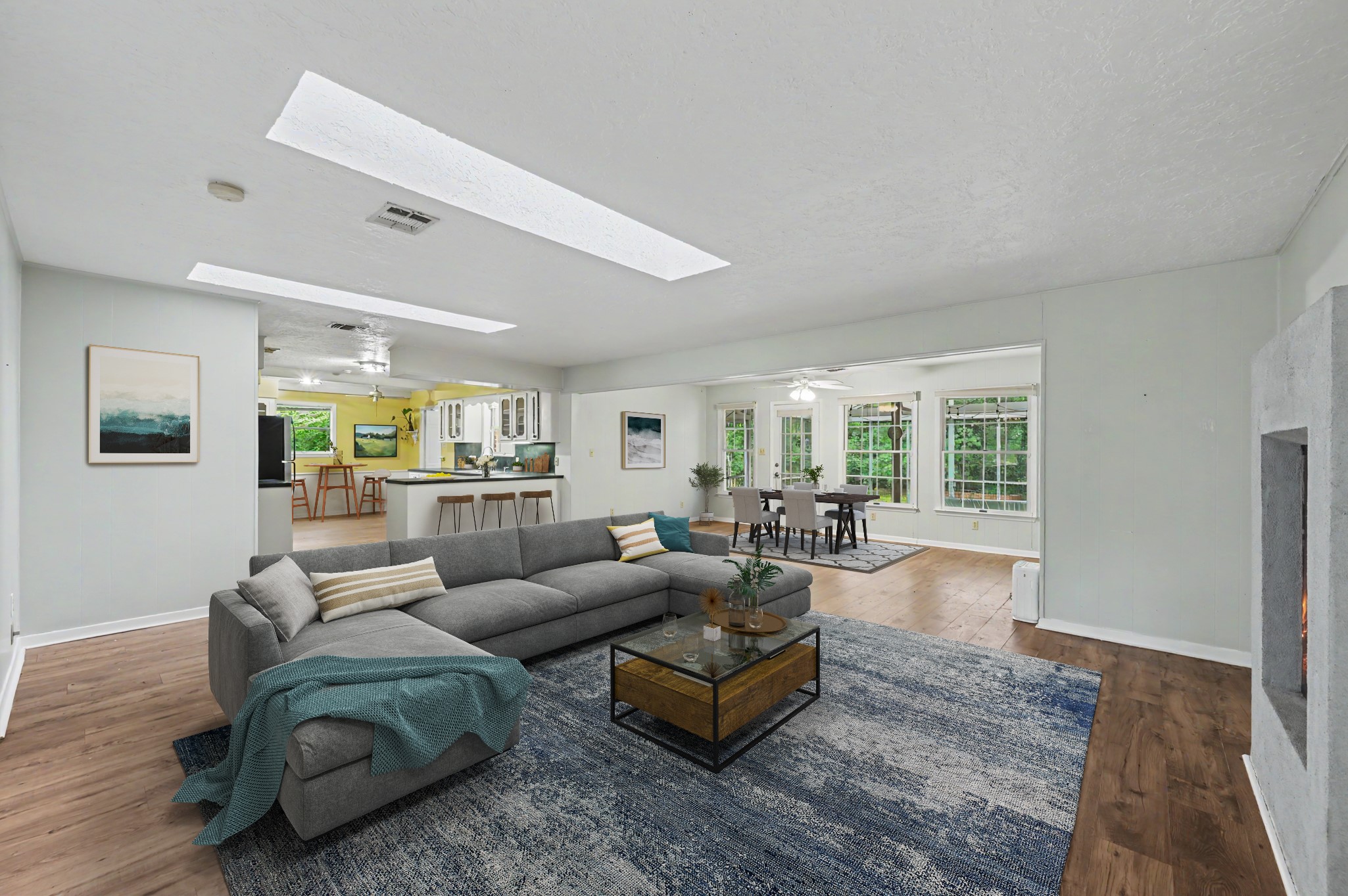 114 N Woodsway Street E, Conroe, TX 77301