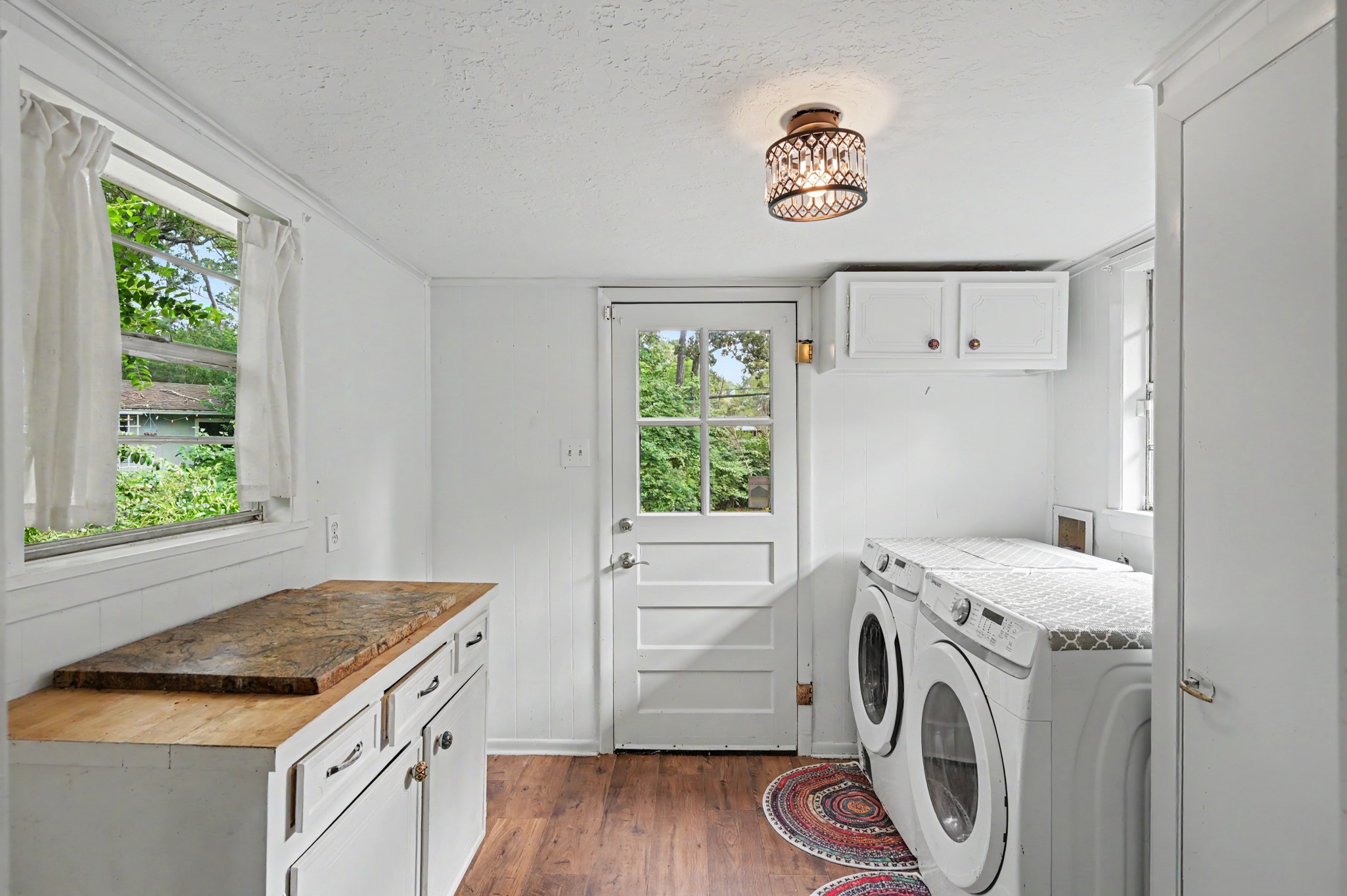 114 N Woodsway Street E, Conroe, TX 77301