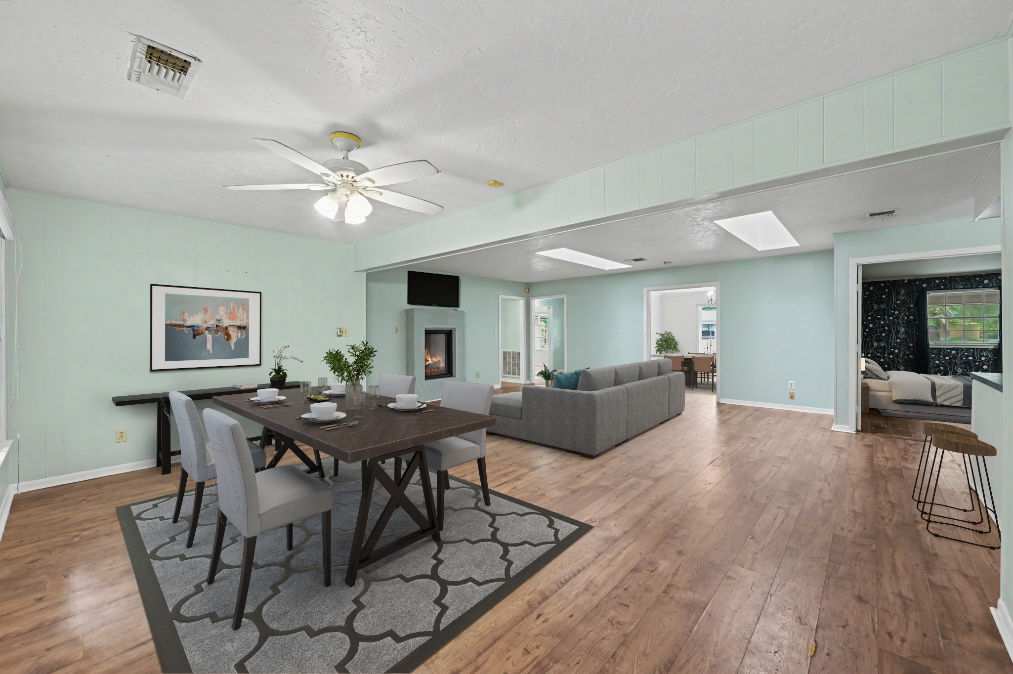 114 N Woodsway Street E, Conroe, TX 77301