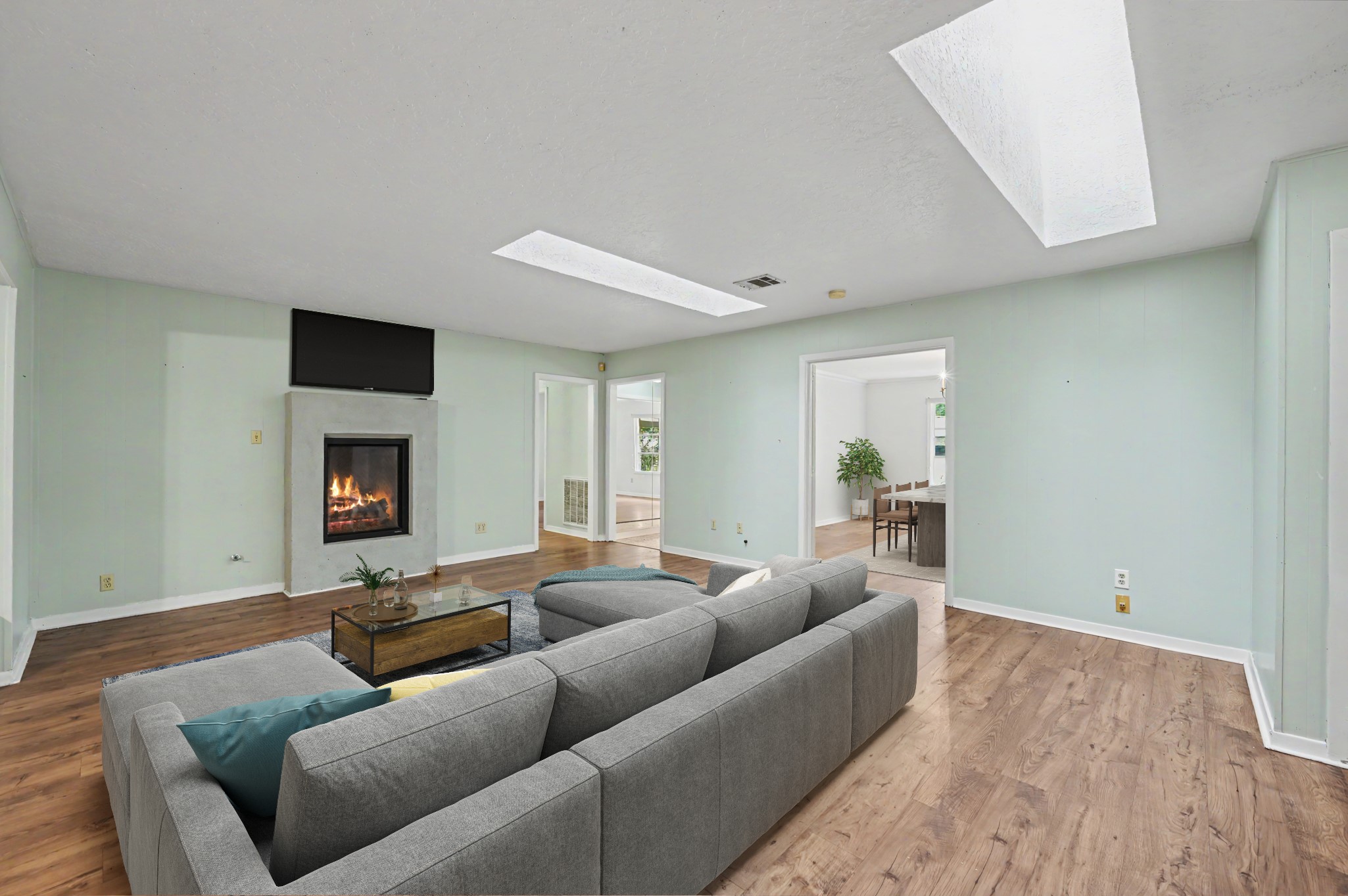 114 N Woodsway Street E, Conroe, TX 77301