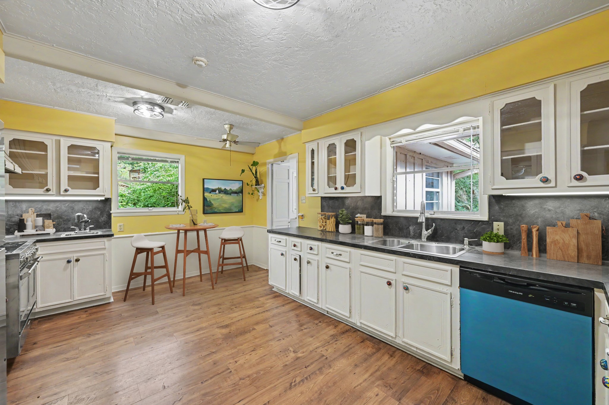 114 N Woodsway Street E, Conroe, TX 77301