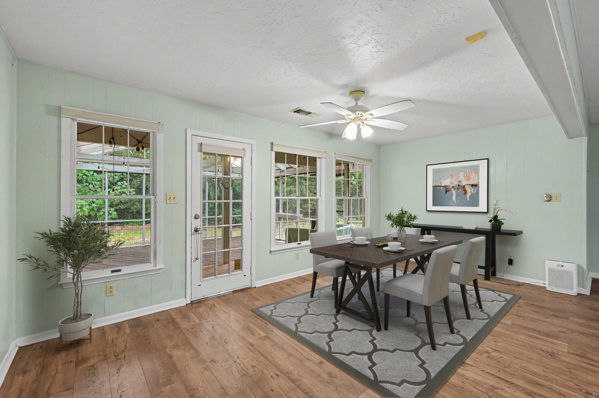 114 N Woodsway Street E, Conroe, TX 77301
