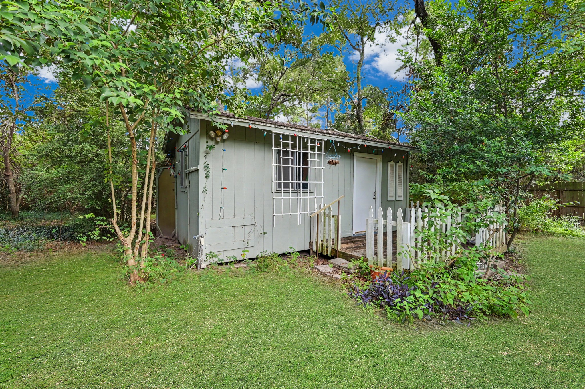 114 N Woodsway Street E, Conroe, TX 77301