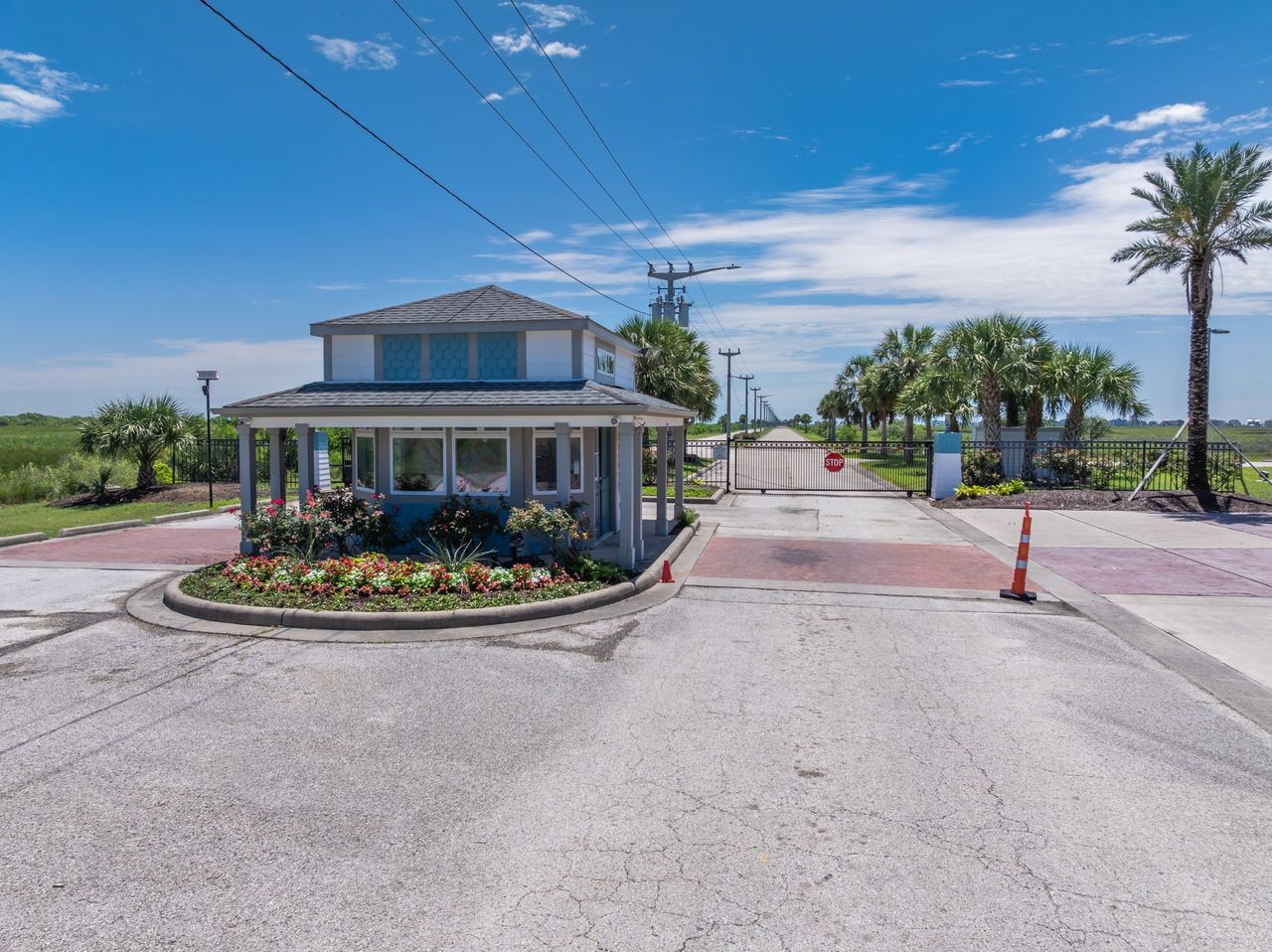 Harborwalk front gate