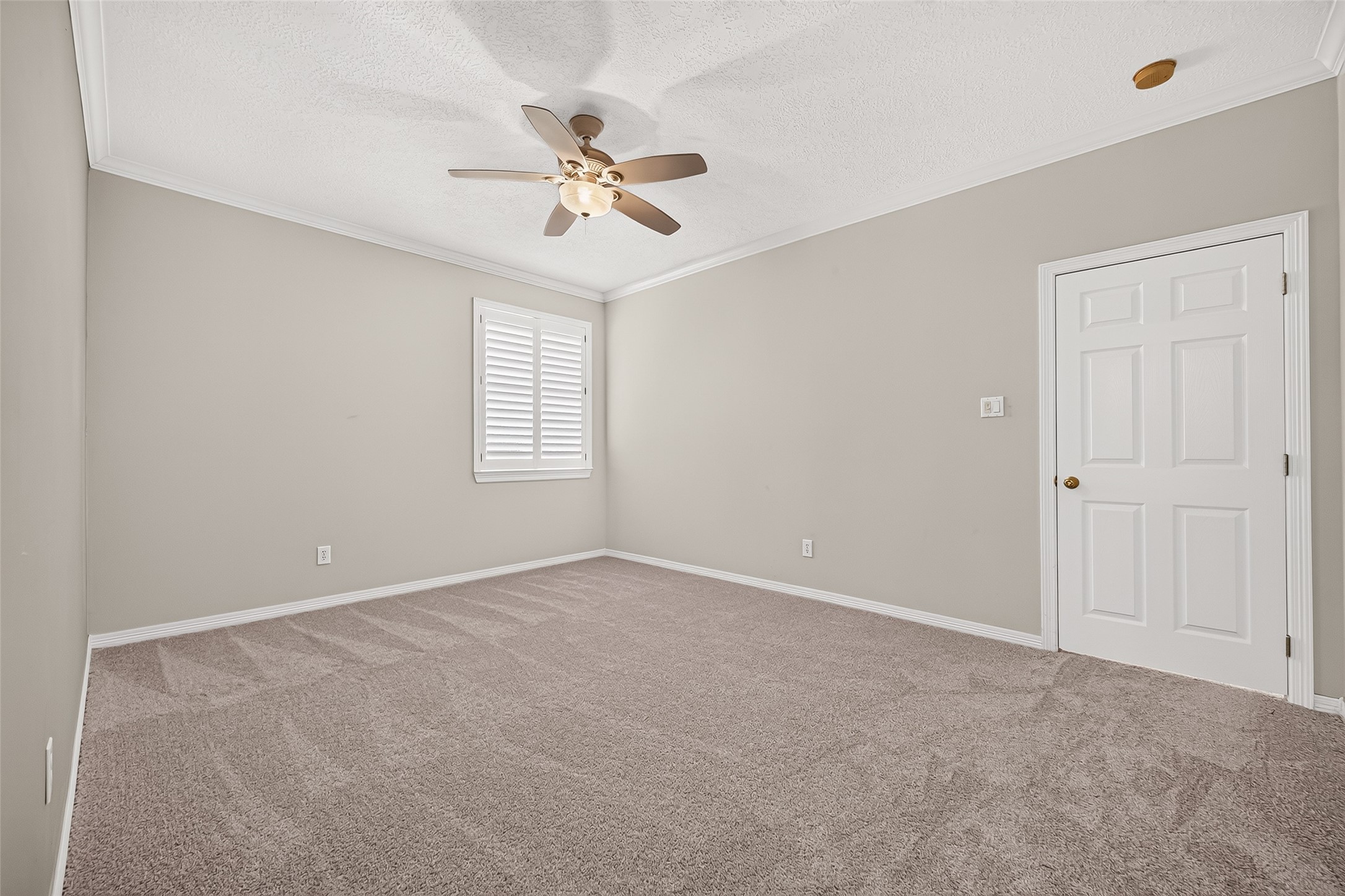 Spacious secondary bedroom