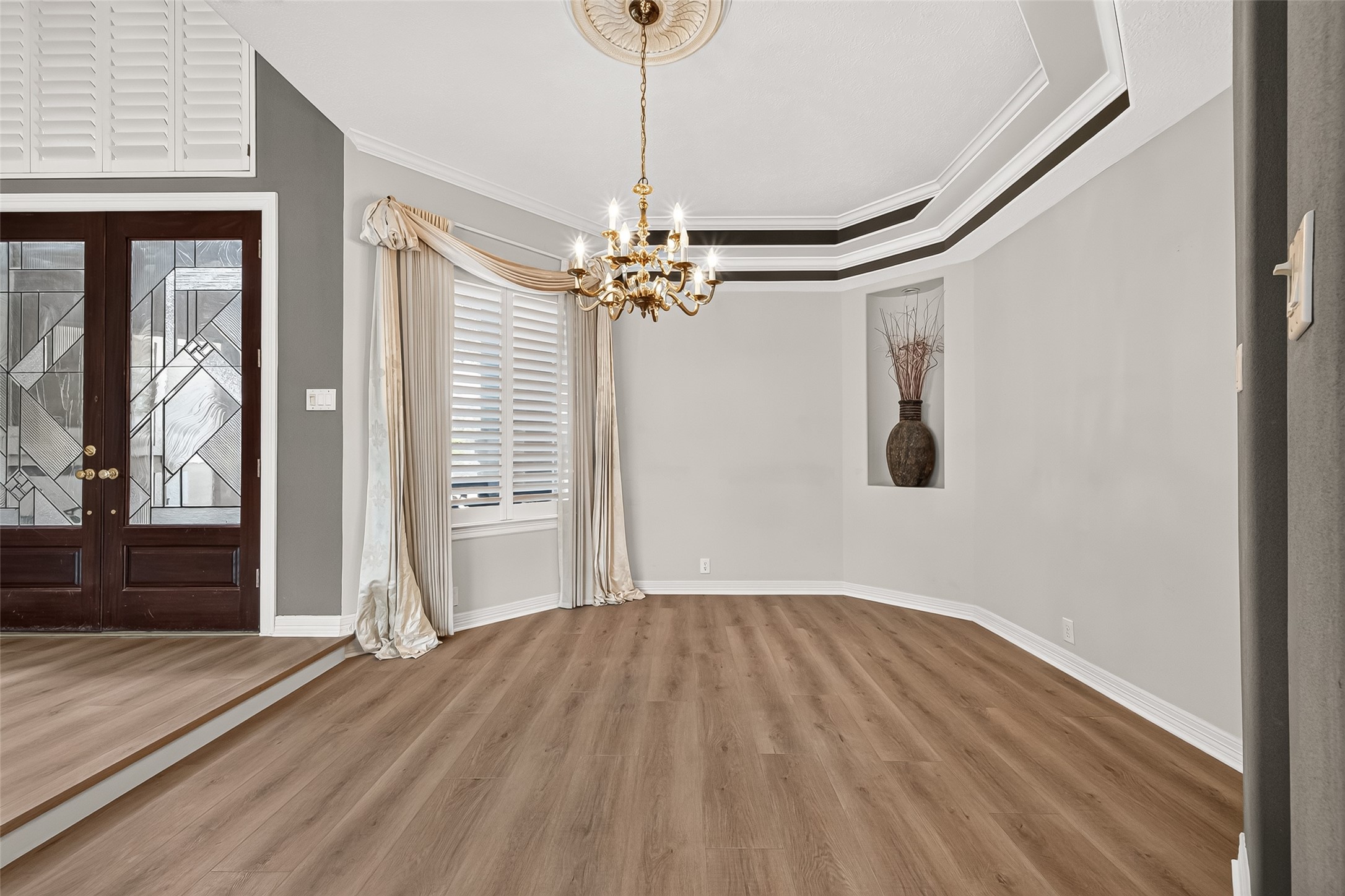 Formal dining room