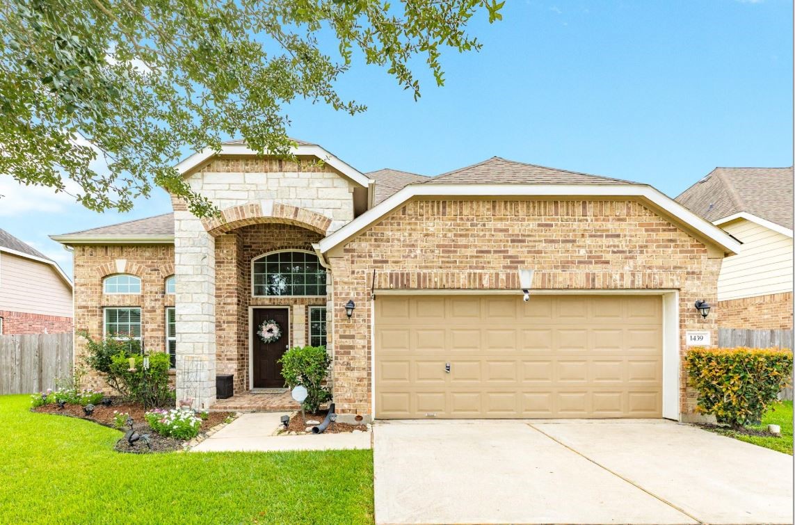 1439 Barras Street, Alvin, TX 77511