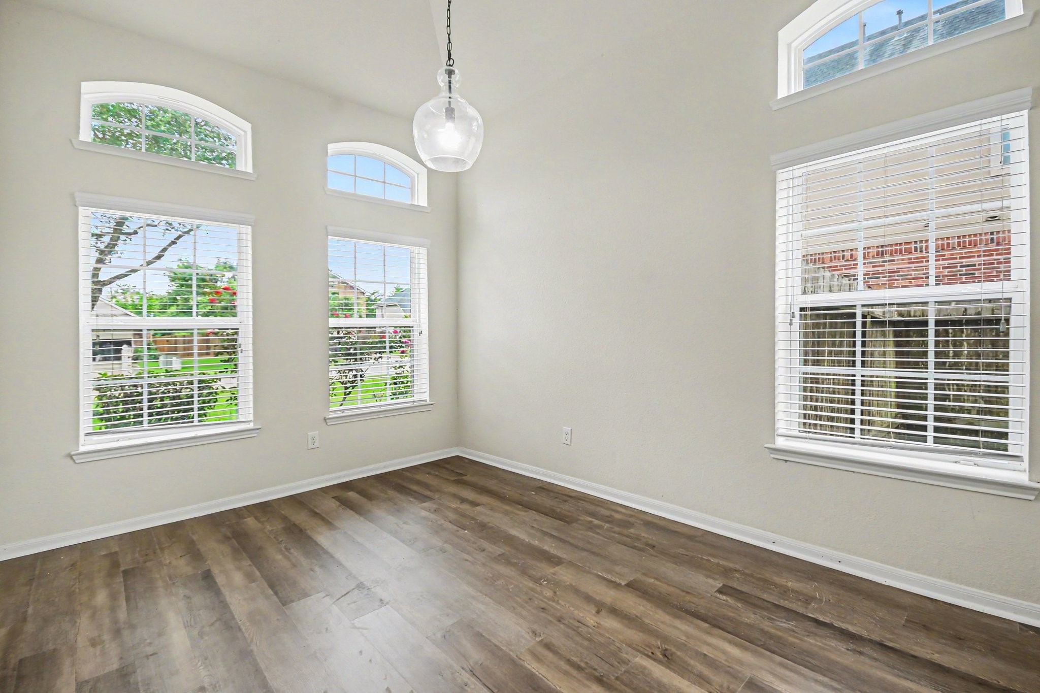 1439 Barras Street, Alvin, TX 77511
