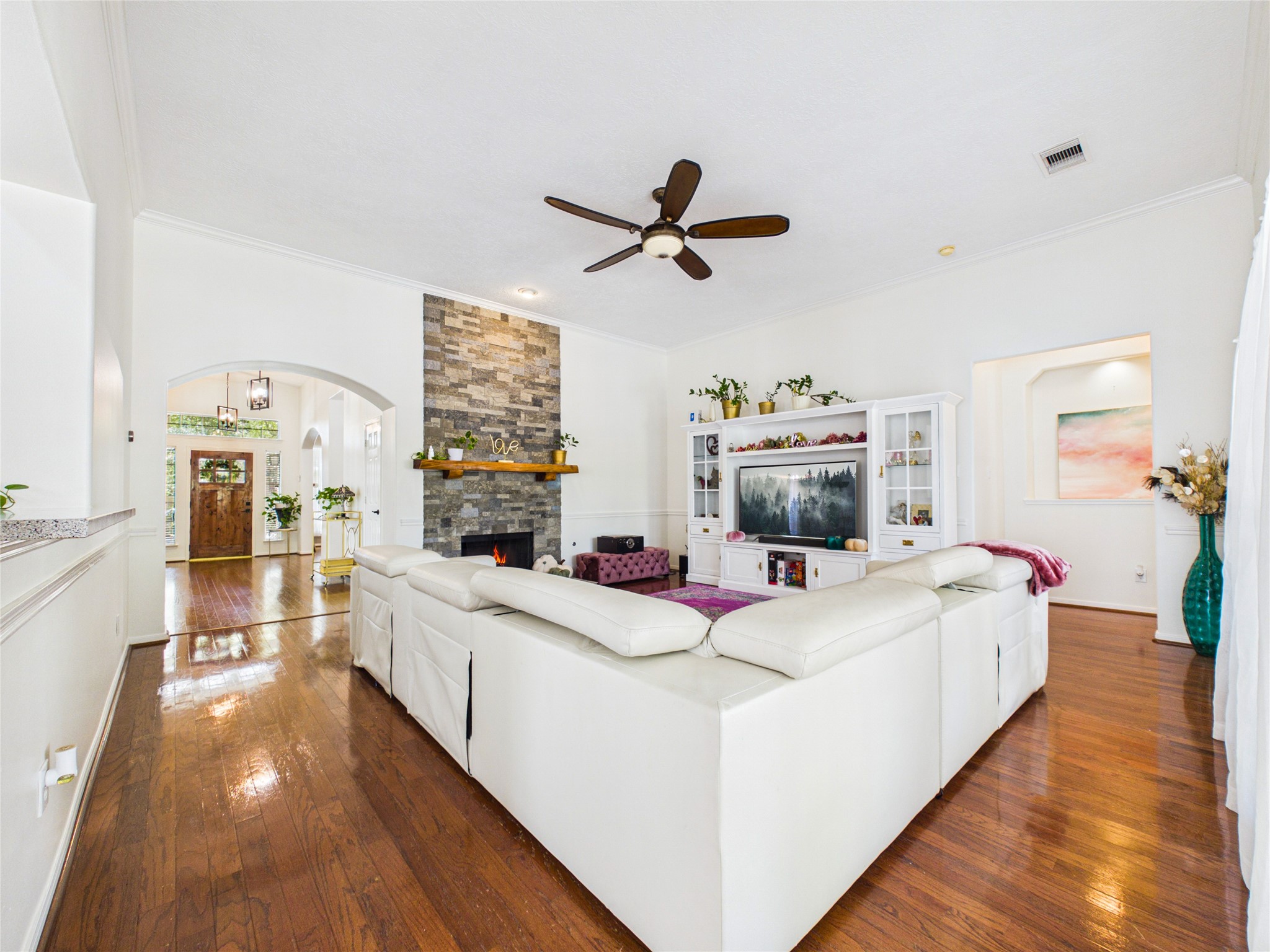 2876 Love Lane, Friendswood, TX 77546